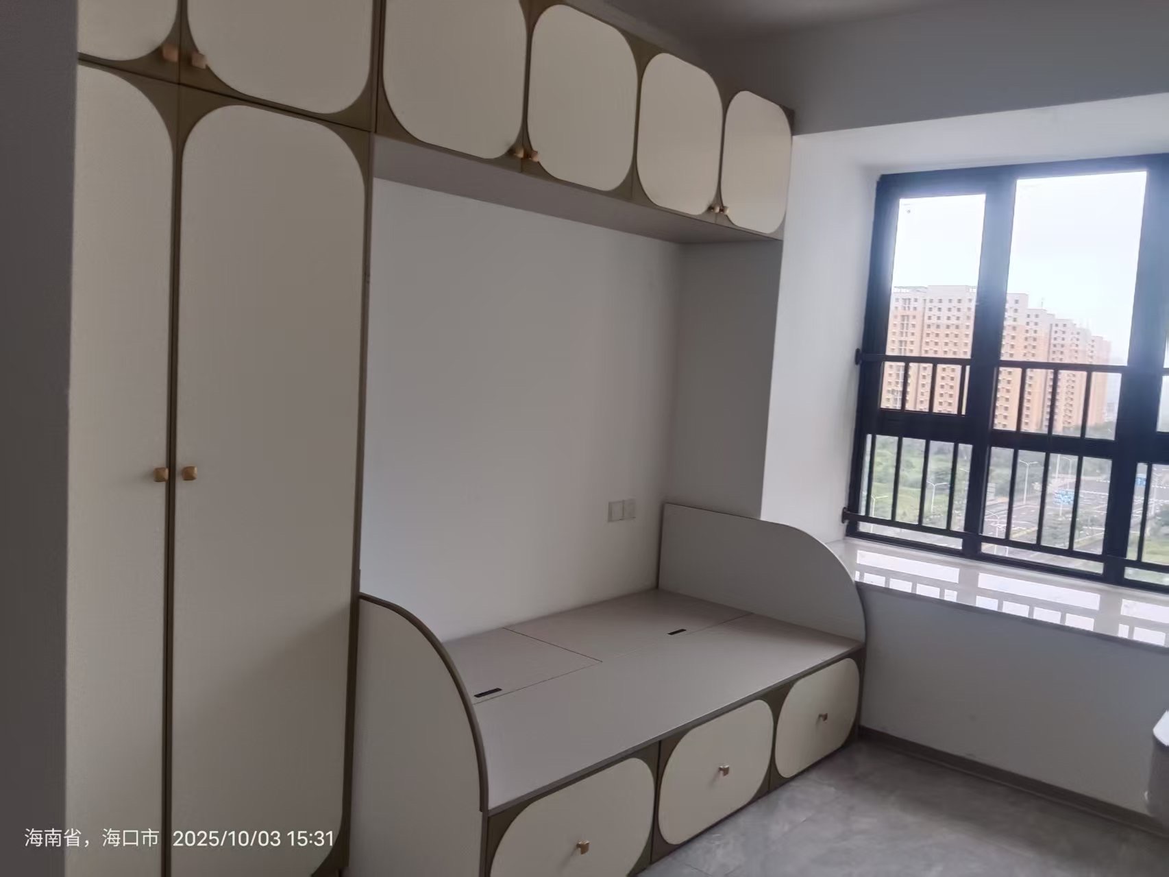 五源河公寓F区 3室2厅2卫 2600.0元/月 五源河公寓F区 3室2厅2卫 2600.0元/月室内图