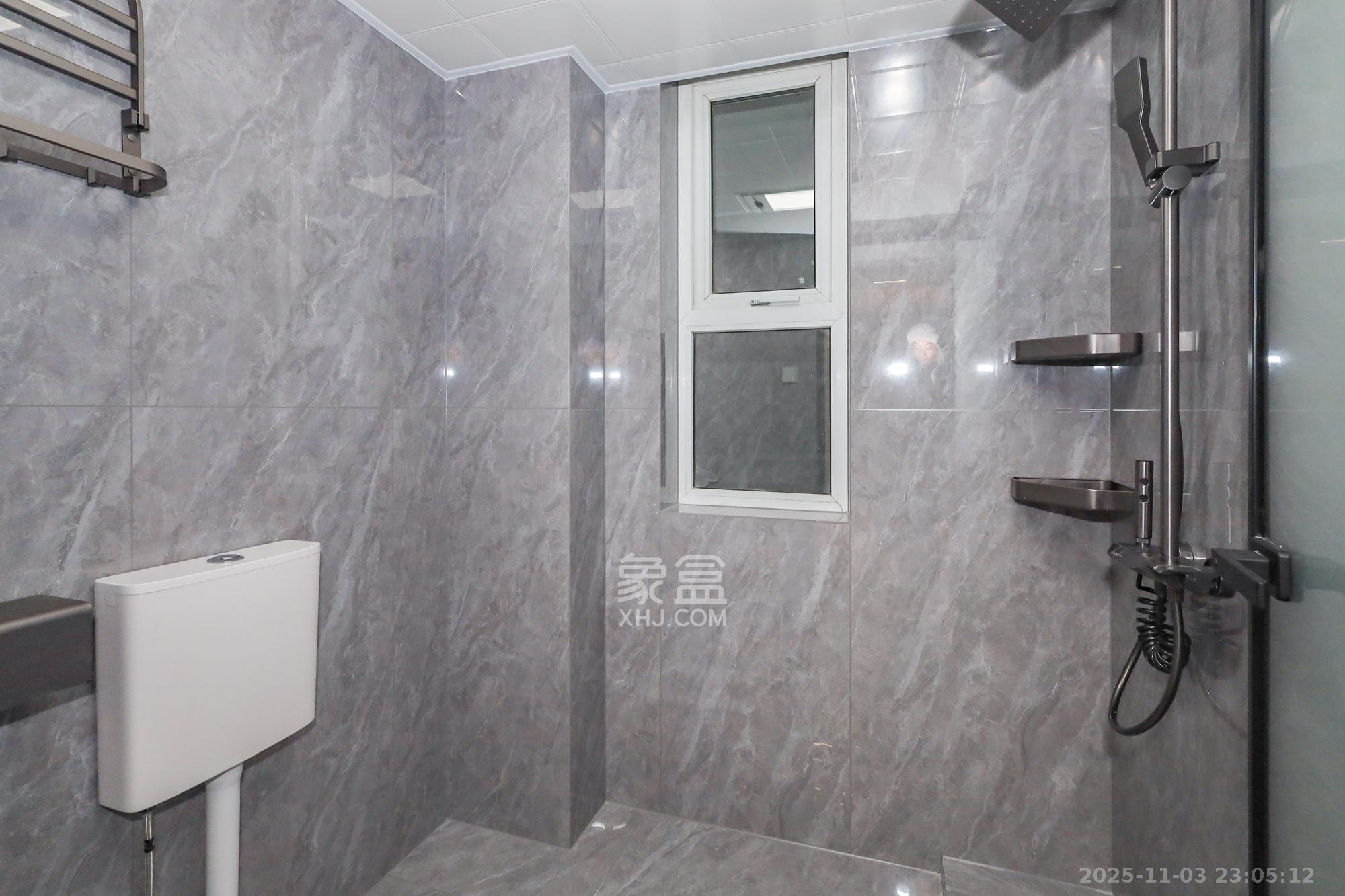 当代滨江MOMA  3室2厅2卫    132.0万卫生间