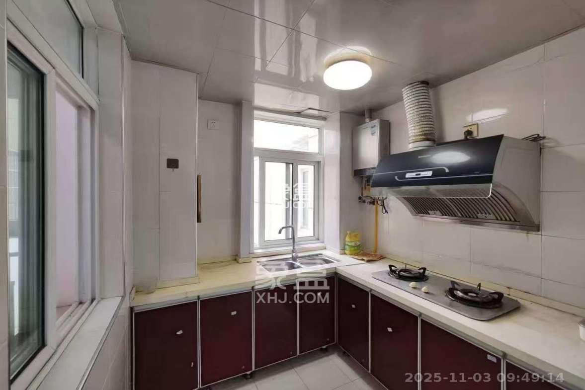 麓山润城 2室2厅1卫 2000.0元/月 麓山润城 2室2厅1卫 2000.0元/月室内图