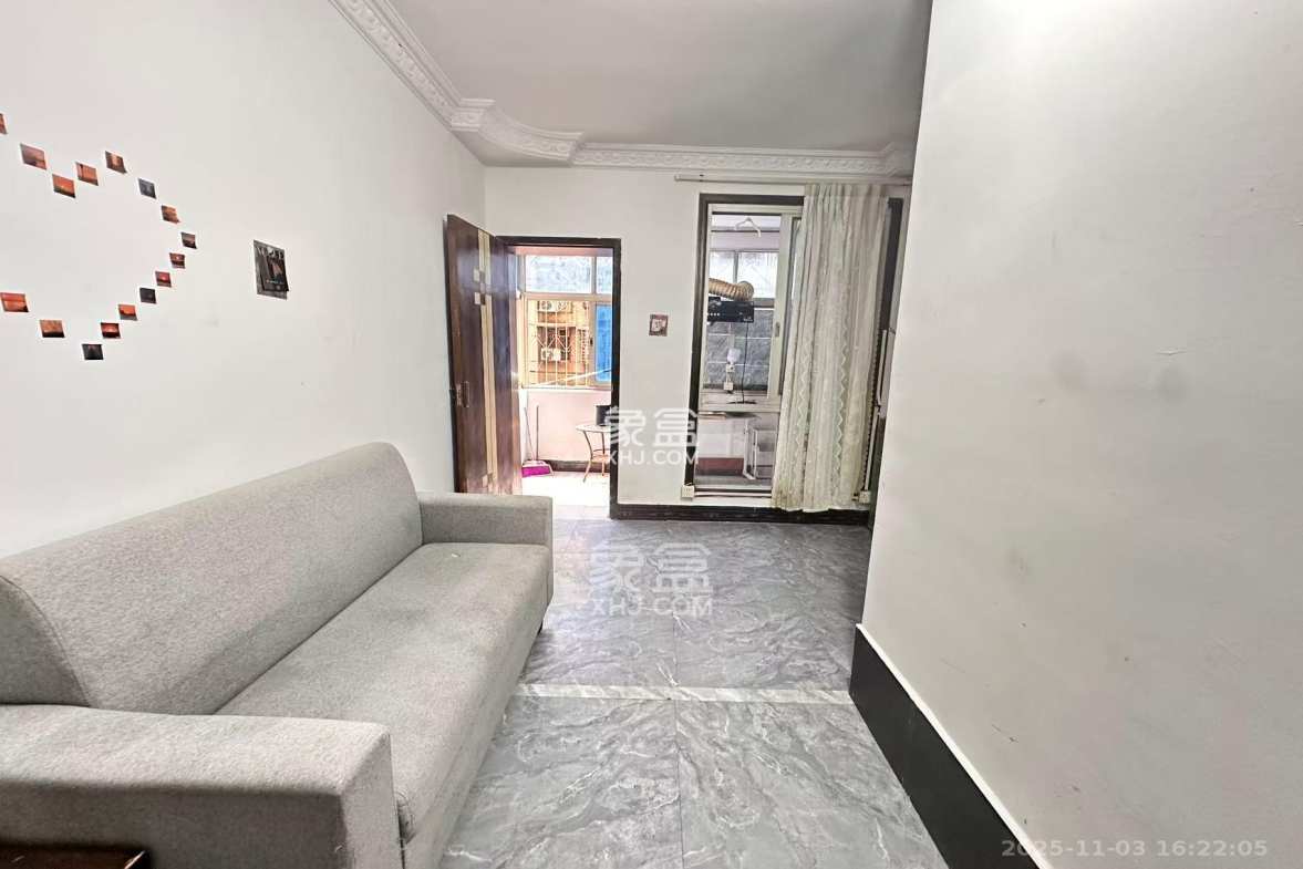 新兴小区(杨家山社区) 1室0厅0卫 1200.0元/月 新兴小区(杨家山社区) 1室0厅0卫 1200.0元/月室内图