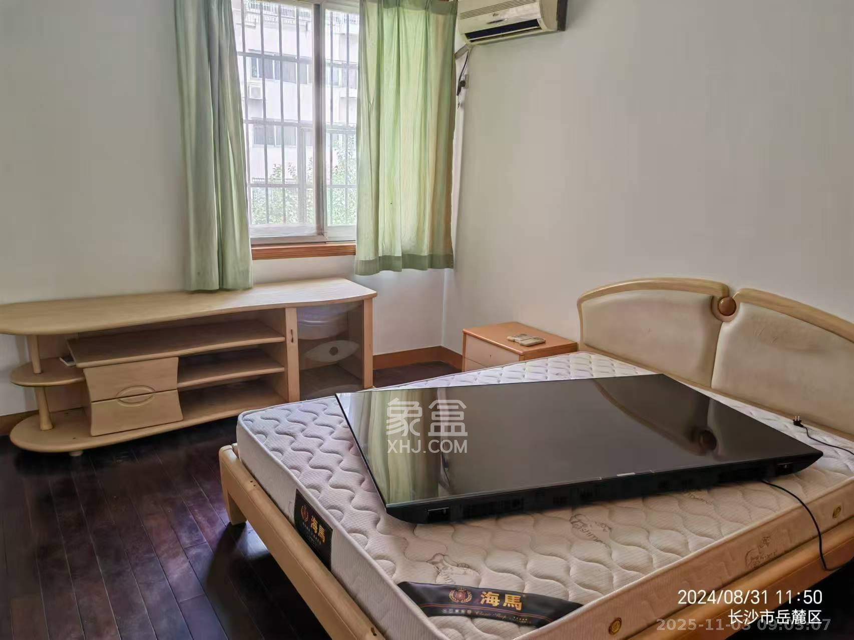 湘卫花苑  2室1厅1卫    2200.0元/月室内图