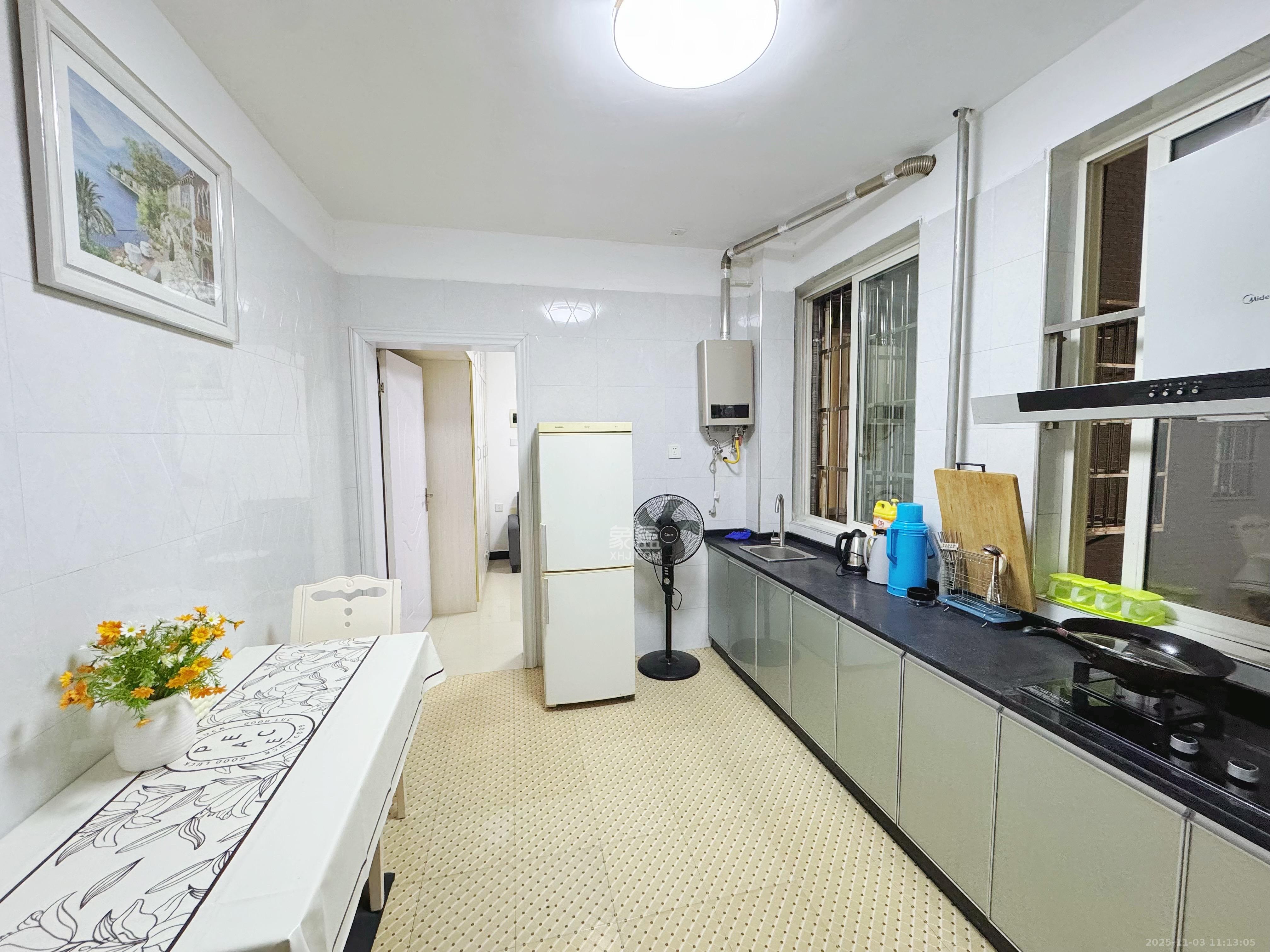 锦璨家园  1室1厅1卫    1400.0元/月室内图