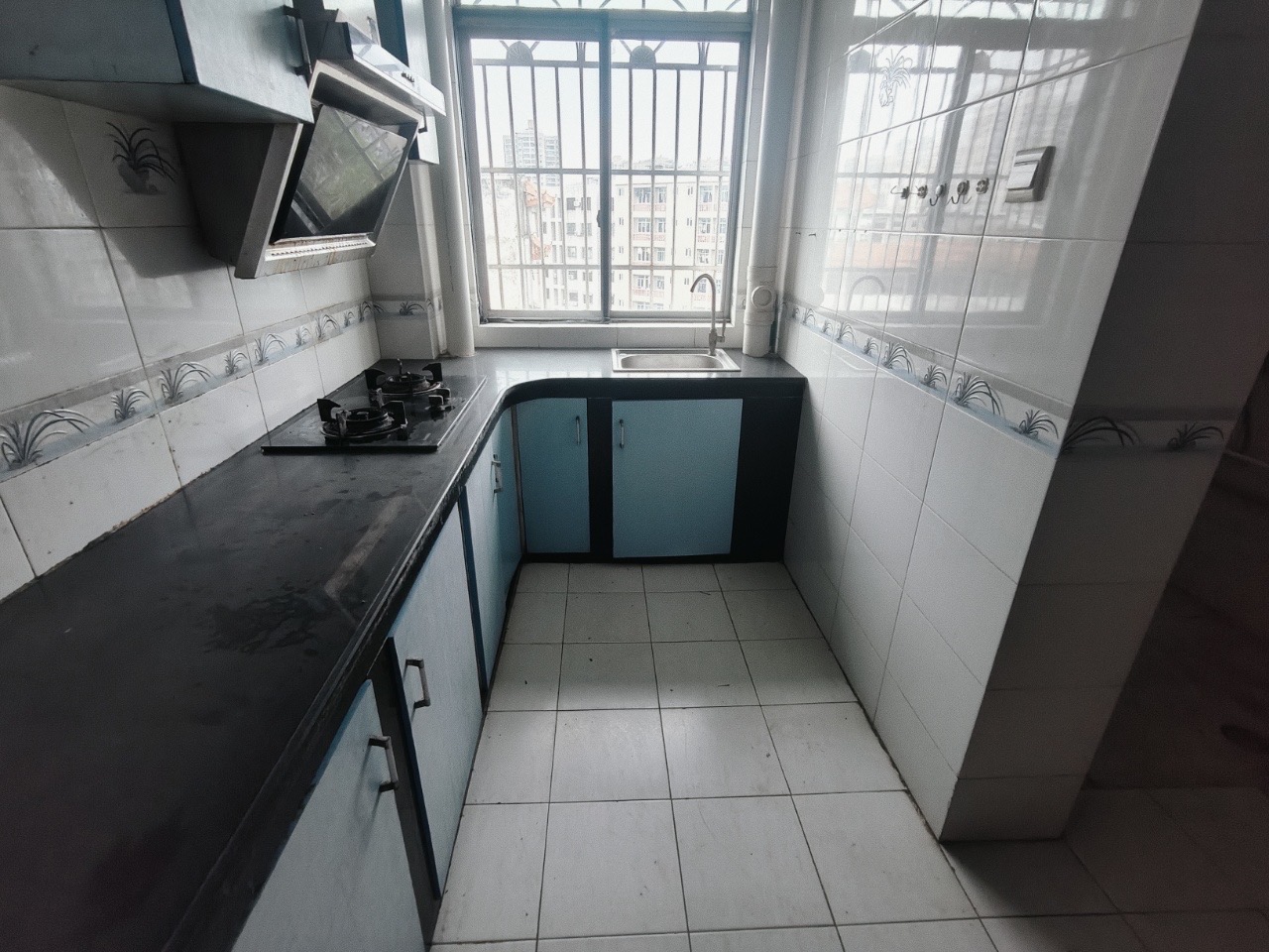 海南师范大学  3室2厅2卫    138.0万客厅