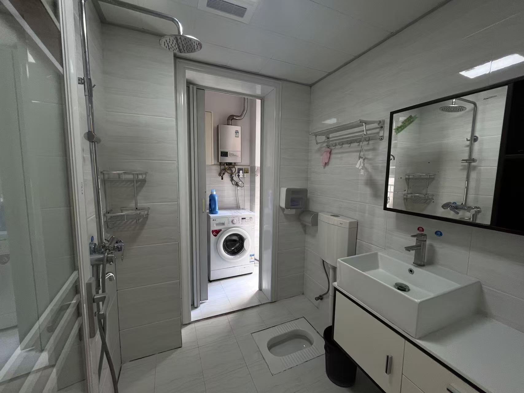 御花园  2室2厅1卫    1500.0元/月室内图