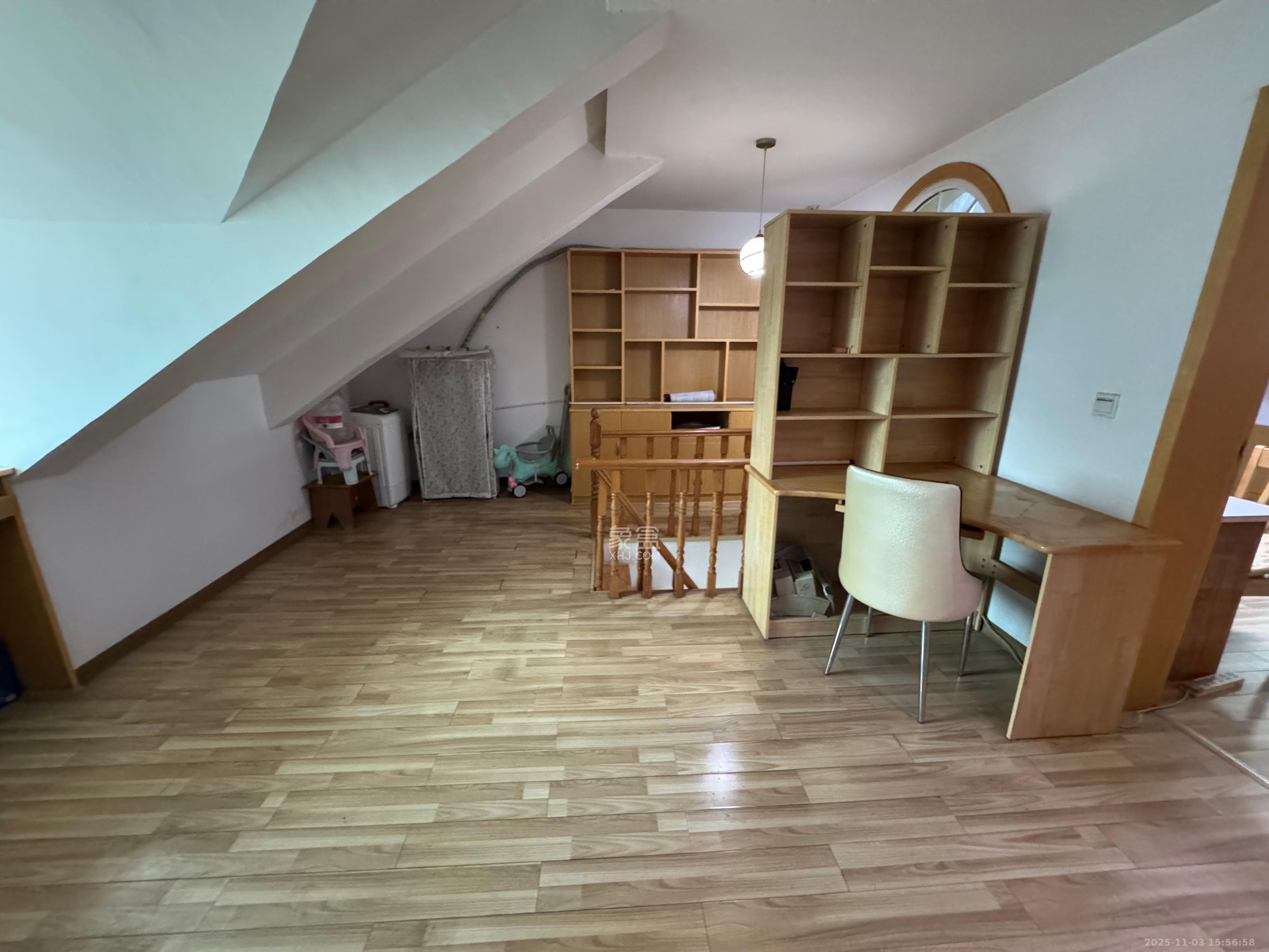 柠檬丽都  4室2厅1卫    2000.0元/月室内图