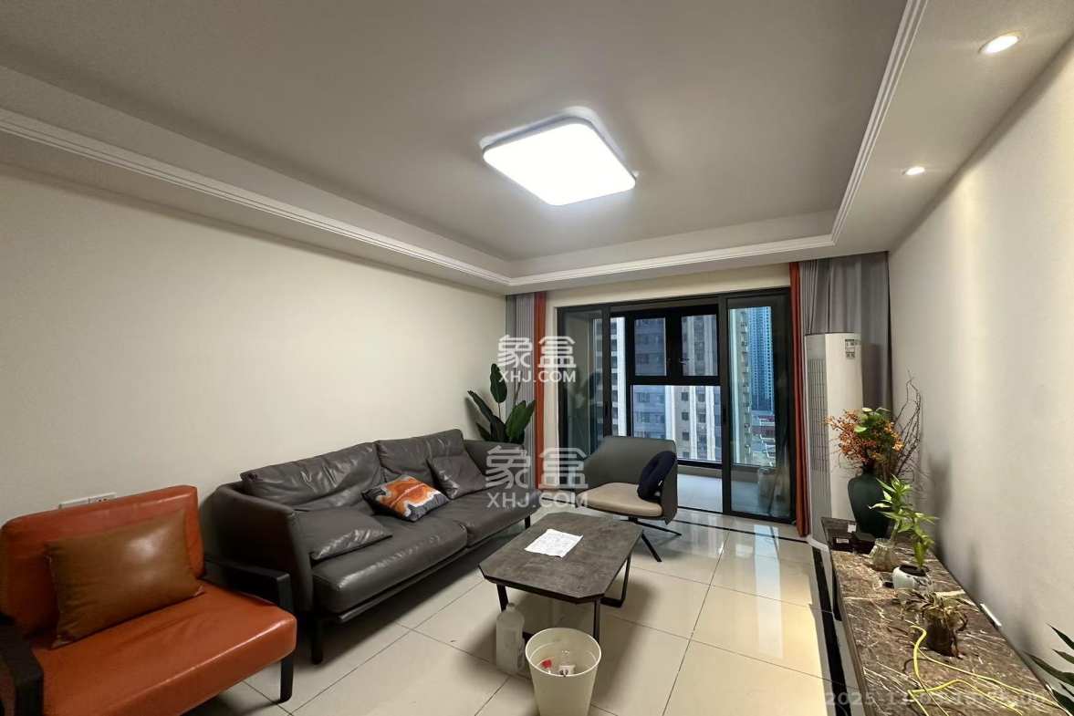 长沙高铁吾悦广场 3室2厅2卫 3500.0元/月 长沙高铁吾悦广场 3室2厅2卫 3500.0元/月室内图