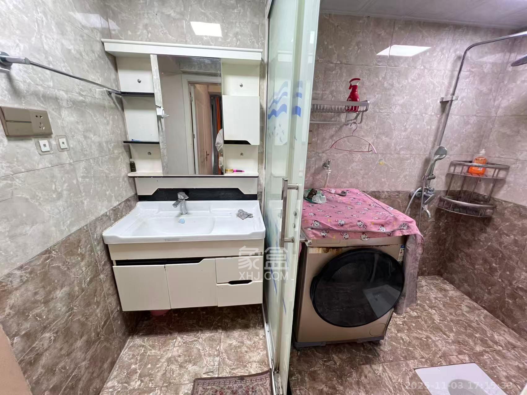 合能洋湖公馆 3室2厅1卫 2600.0元/月 合能洋湖公馆 3室2厅1卫 2600.0元/月室内图