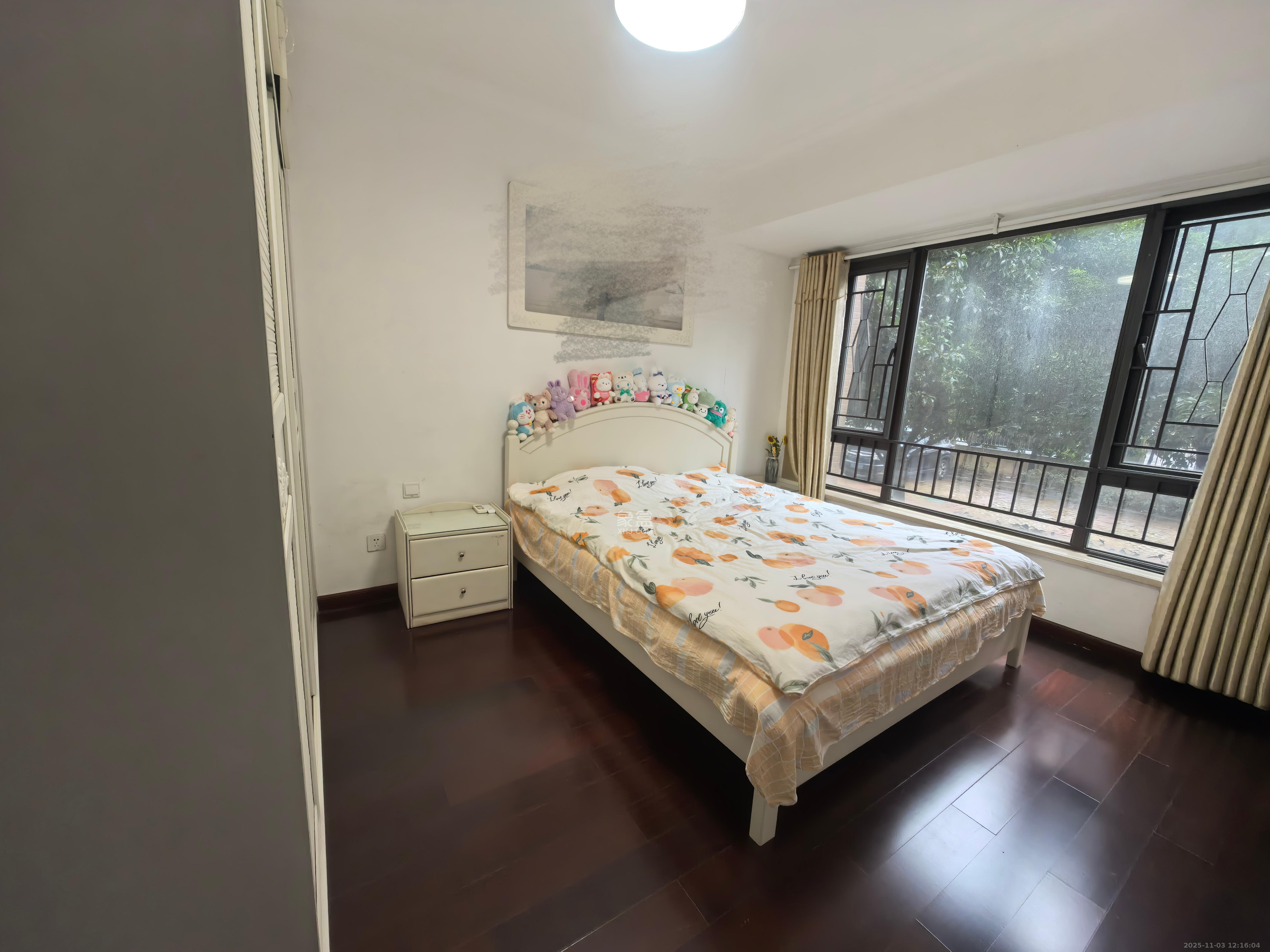 中海国际一期  3室2厅1卫    1900.0元/月室内图