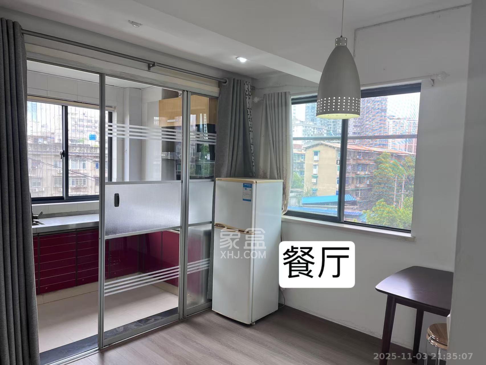 城市森林 2室1厅1卫 2200.0元/月 城市森林 2室1厅1卫 2200.0元/月室内图