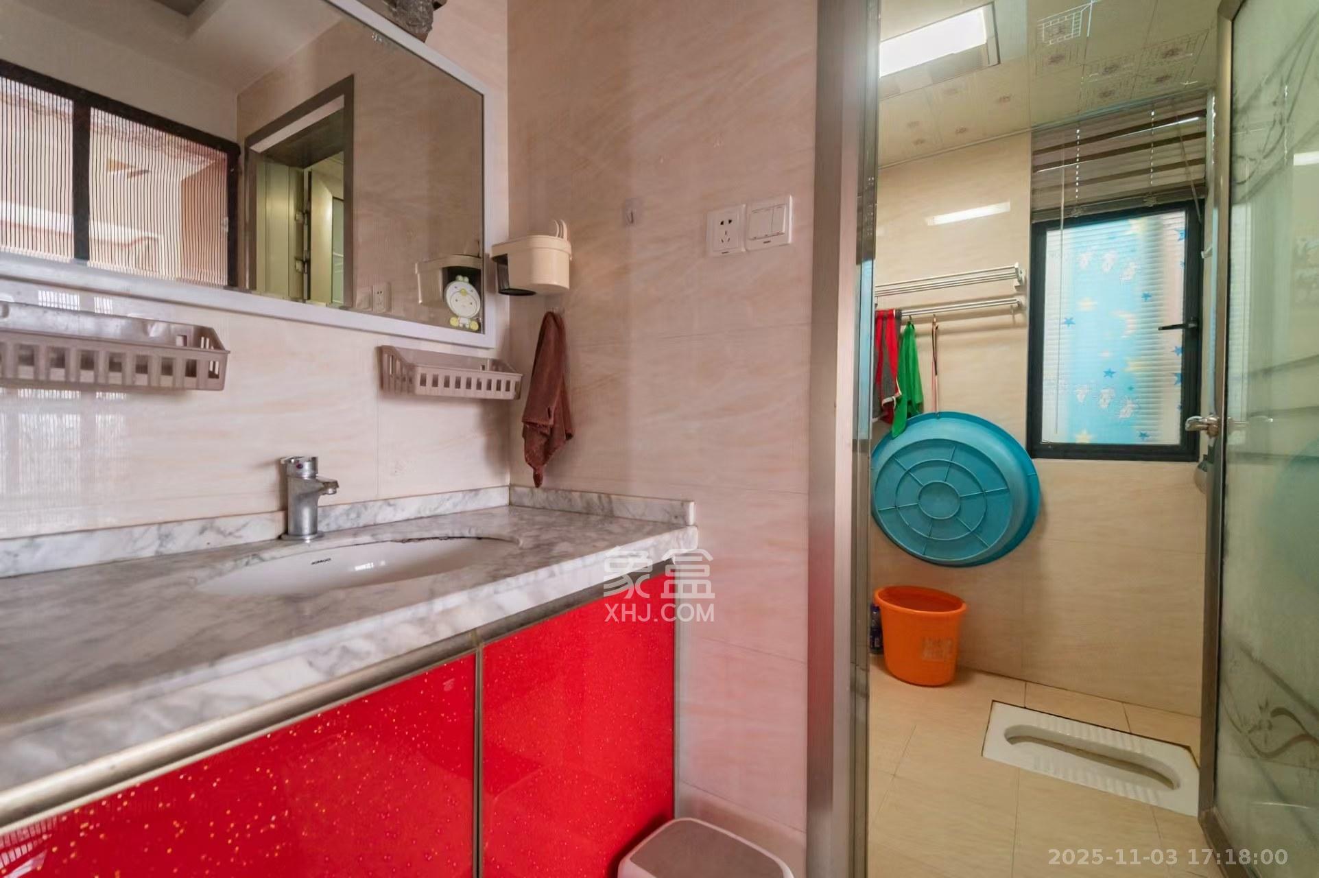 蓝山郡  3室2厅1卫    2000.0元/月室内图