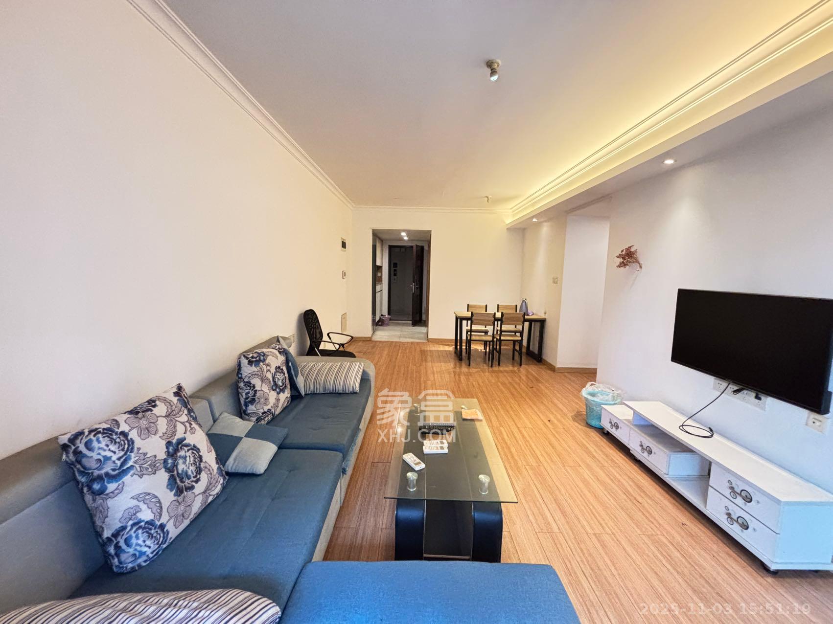 万科魅力之城  3室2厅2卫    2200.0元/月