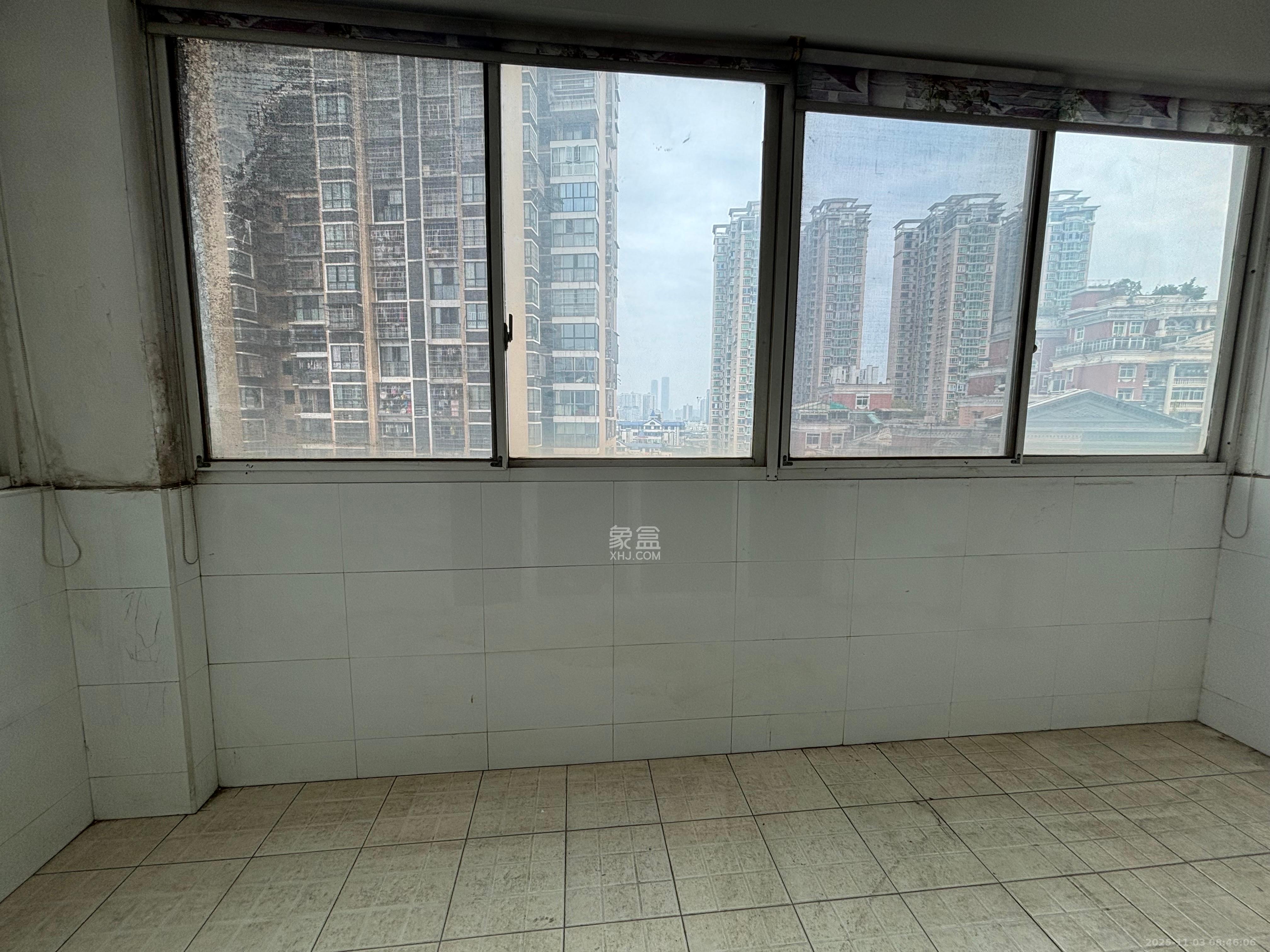 名都花园  3室2厅2卫    2800.0元/月室内图