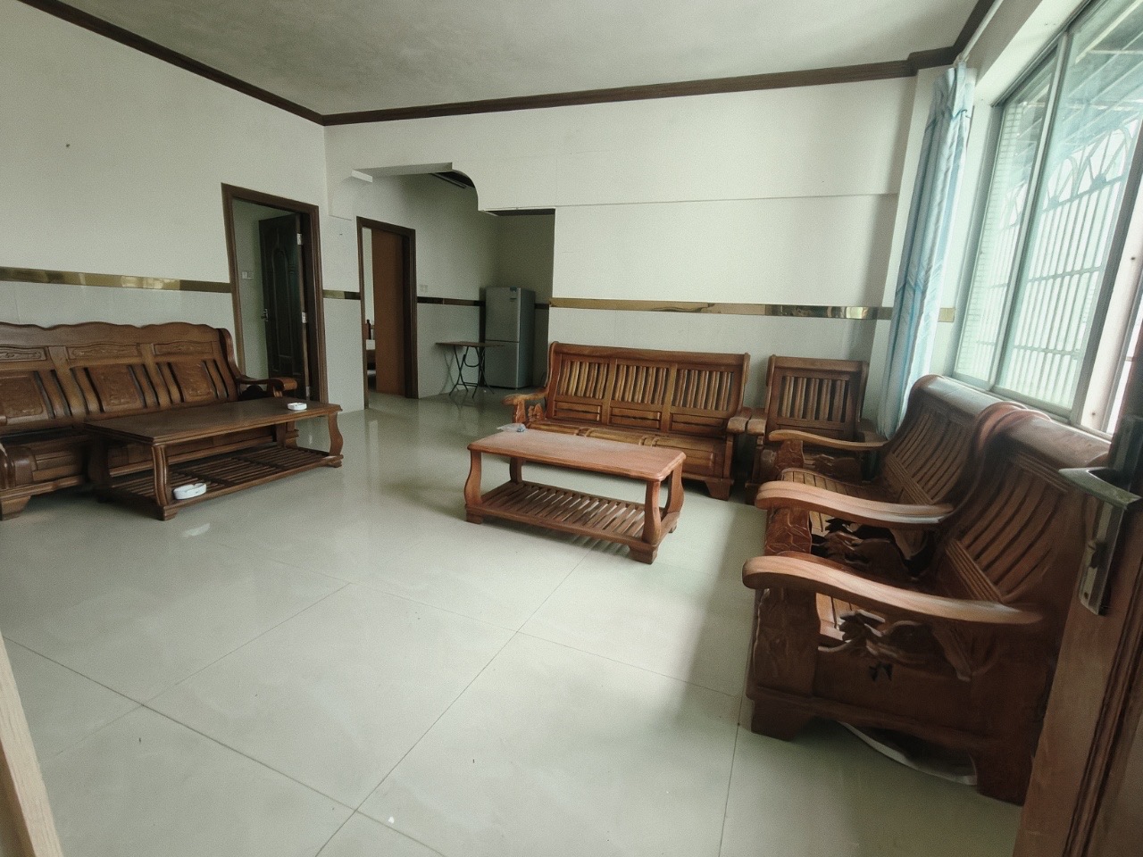 海南师范大学 3室2厅2卫 138.0万 海南师范大学 3室2厅2卫 138.0万客厅