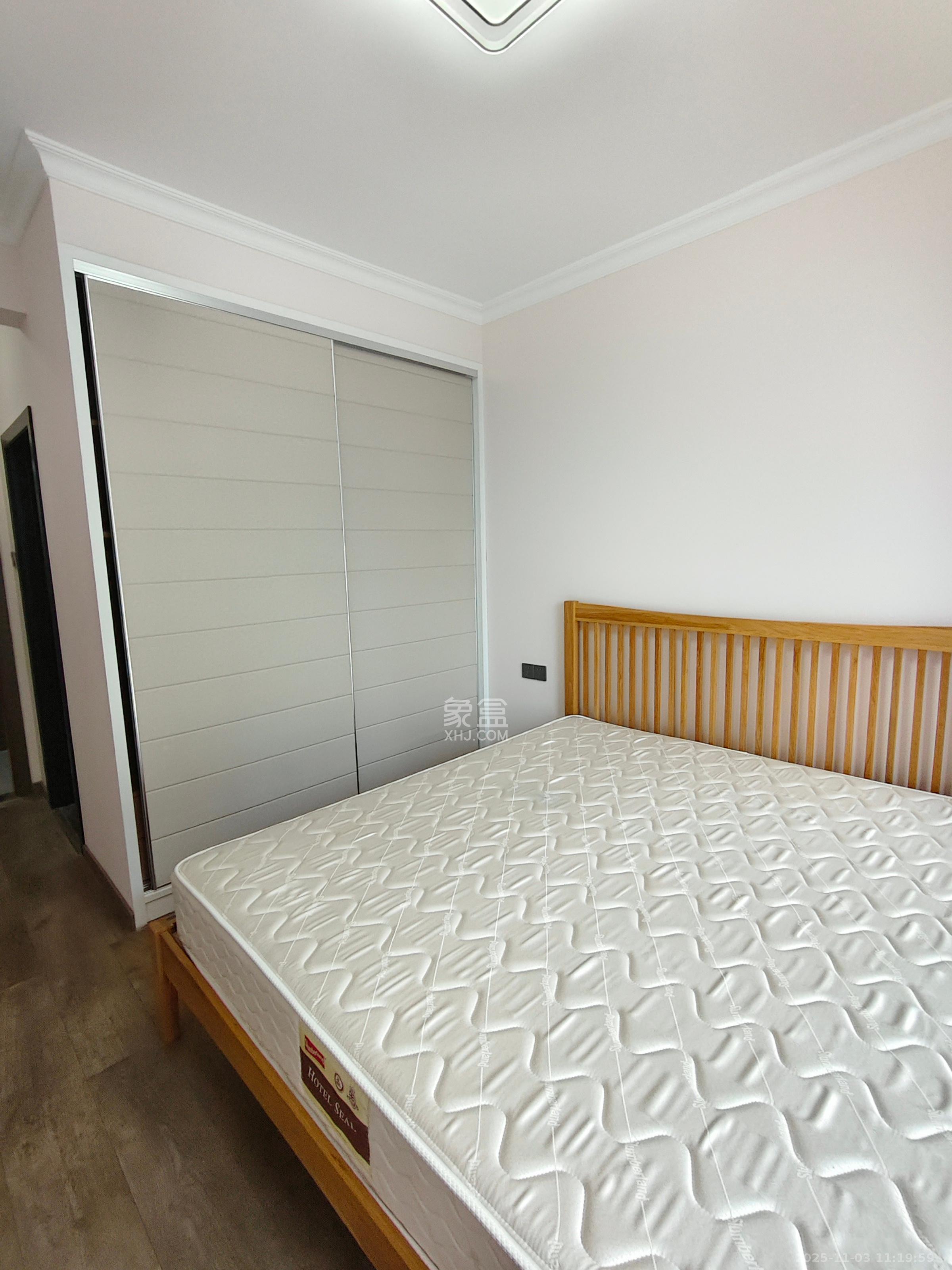 五矿万境蓝山  2室2厅1卫    2300.0元/月室内图