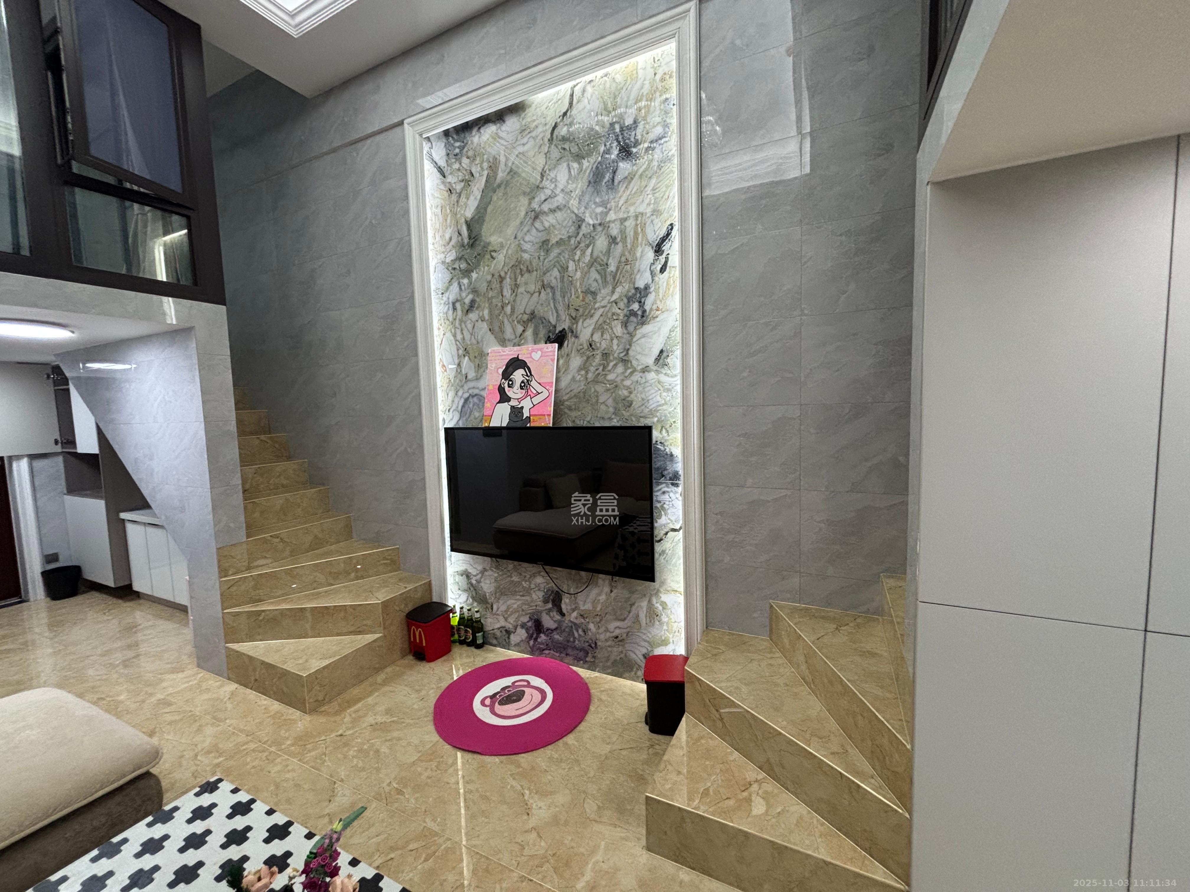 世茂璀璨天城公寓  2室1厅1卫    2600.0元/月室内图