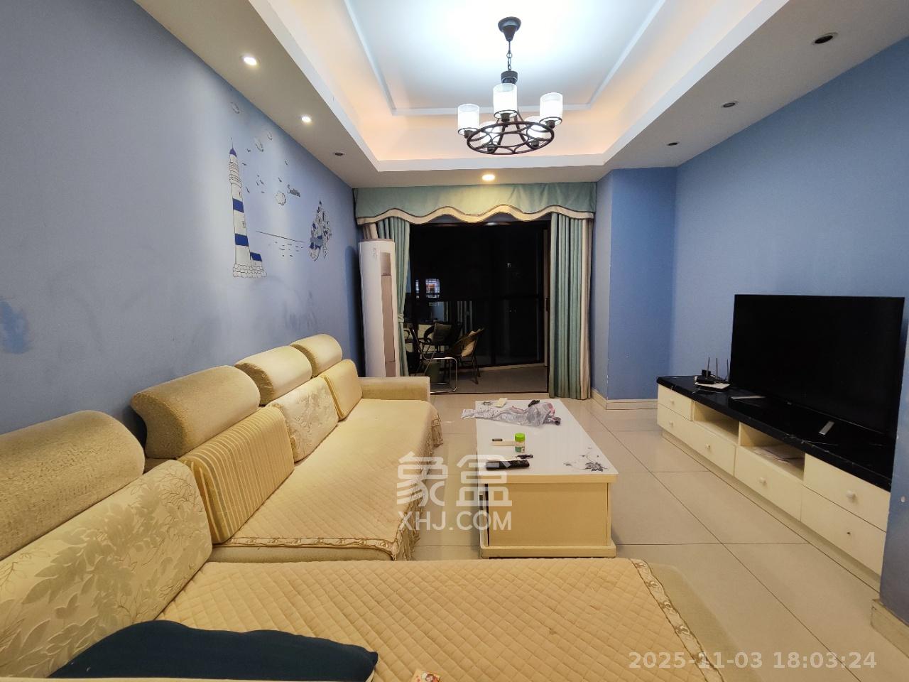 麓山枫情  3室2厅2卫    2600.0元/月室内图