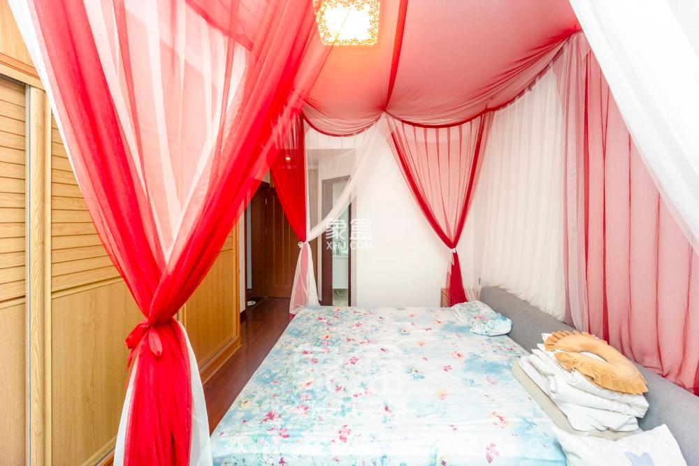 金域南外滩(望江佳园) 3室2厅2卫 3500.0元/月 金域南外滩(望江佳园) 3室2厅2卫 3500.0元/月室内图