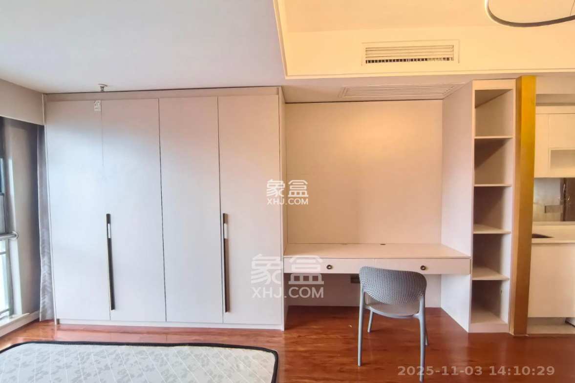 五一钻界 1室0厅0卫 2000.0元/月 五一钻界 1室0厅0卫 2000.0元/月室内图