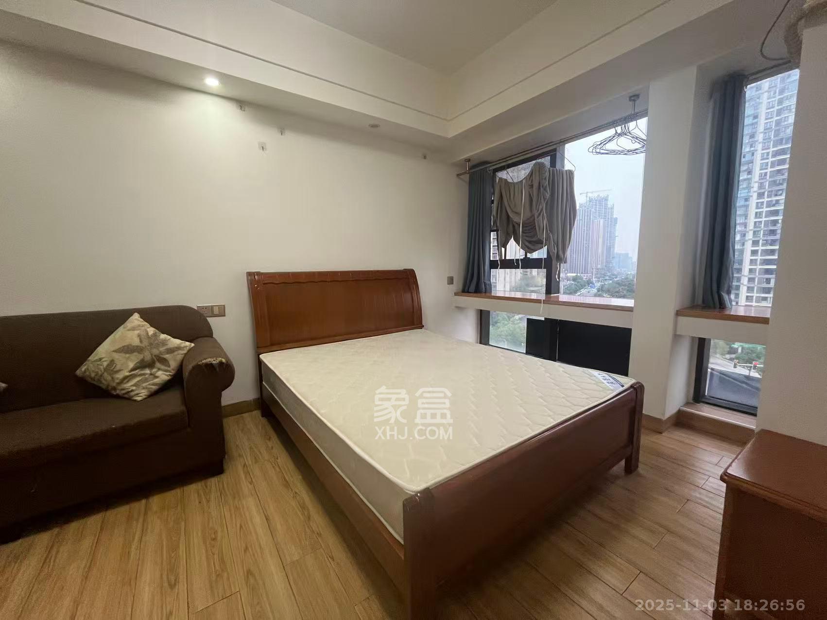 当代滨江MOMA  1室1厅1卫    1300.0元/月室内图