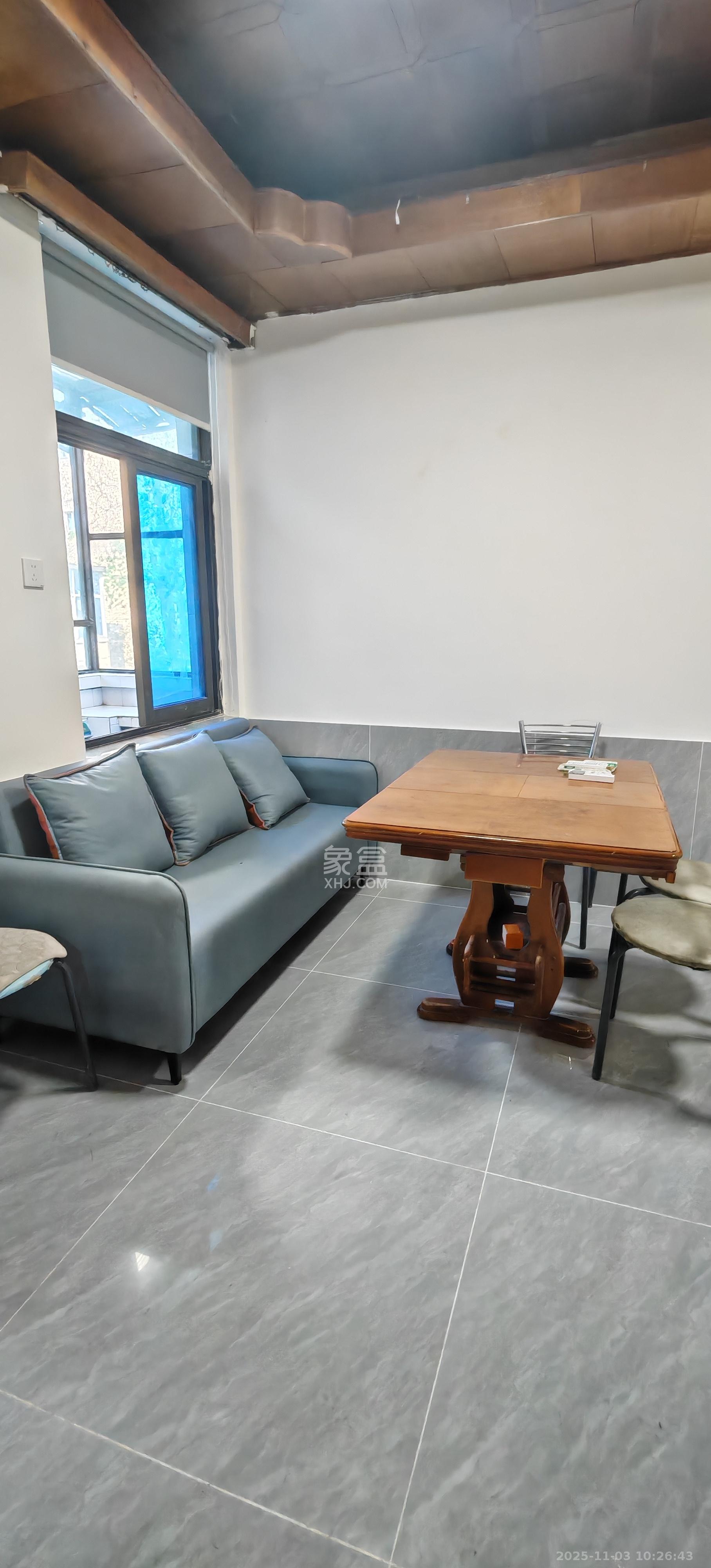 高家坪住宅新区 3室2厅1卫 2500.0元/月 高家坪住宅新区 3室2厅1卫 2500.0元/月室内图