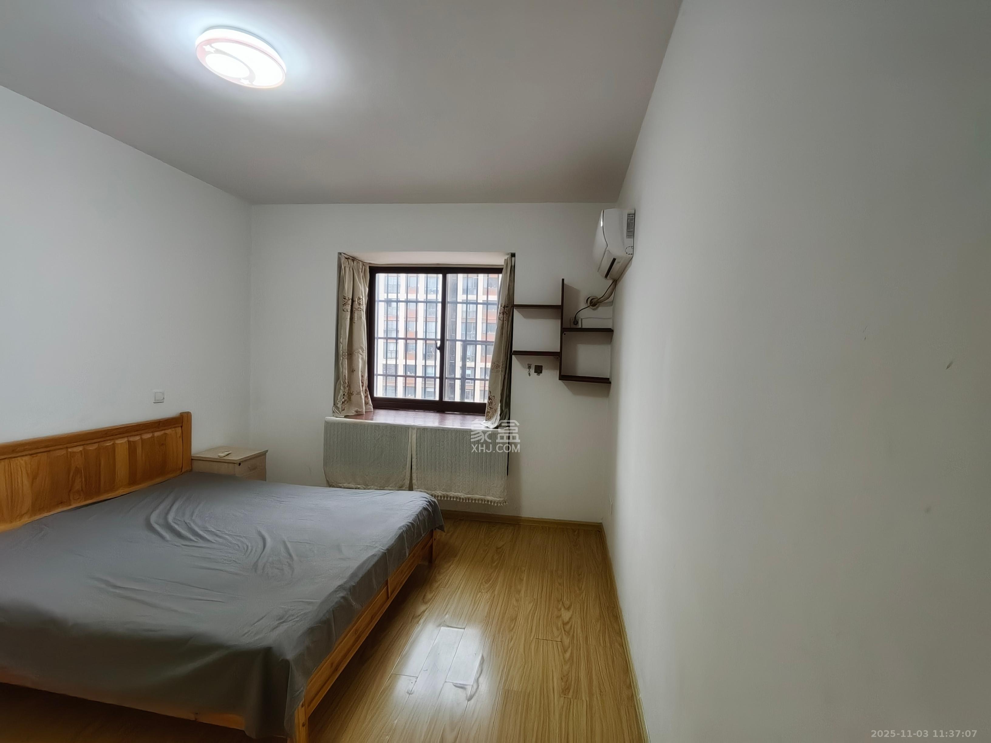 三景华御  4室2厅2卫    2200.0元/月室内图