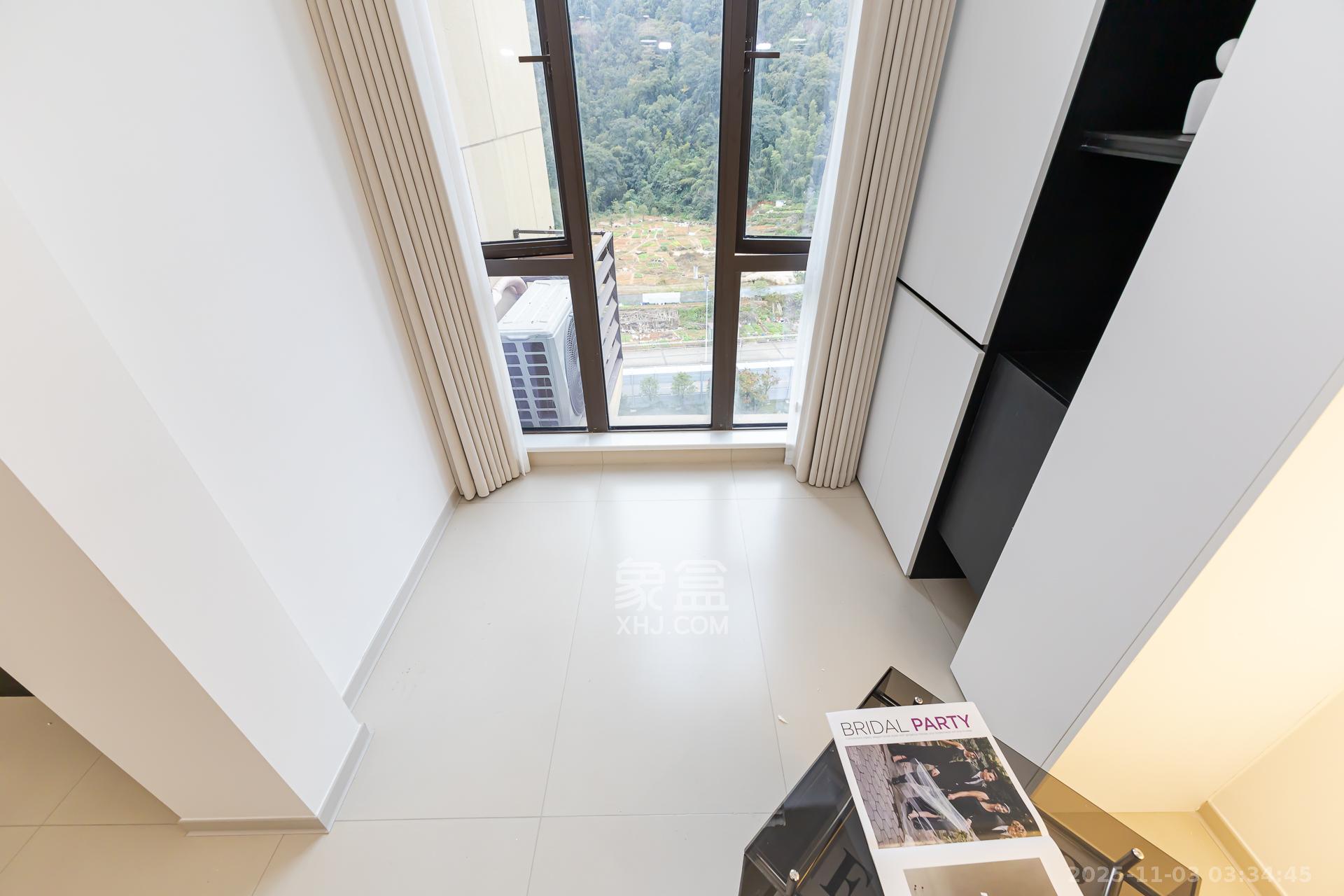 龙湖璟宸原著（龙湖紫宸）  3室2厅1卫    72.8万阳台