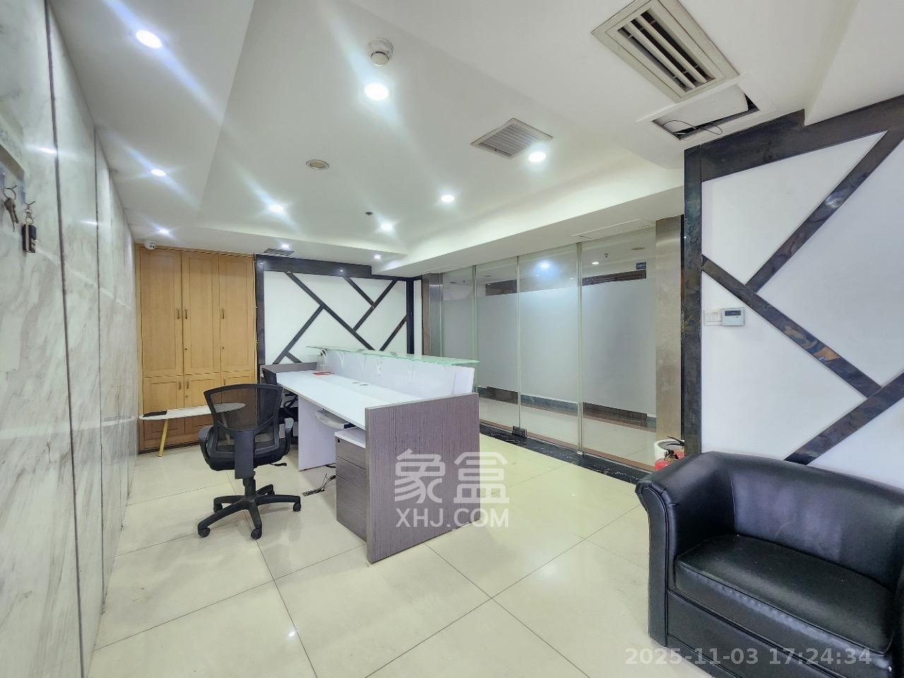 奥克斯广场 1室1厅1卫 11000.0元/月 奥克斯广场 1室1厅1卫 11000.0元/月室内图