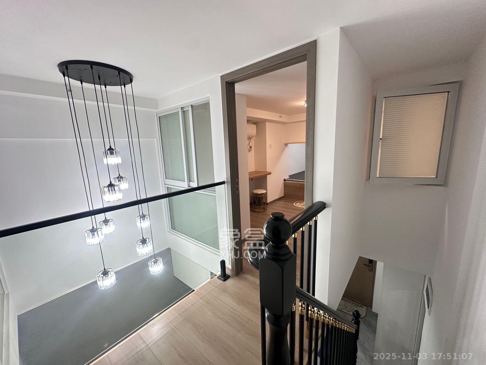 卓越江岸  2室1厅1卫    2300.0元/月室内图