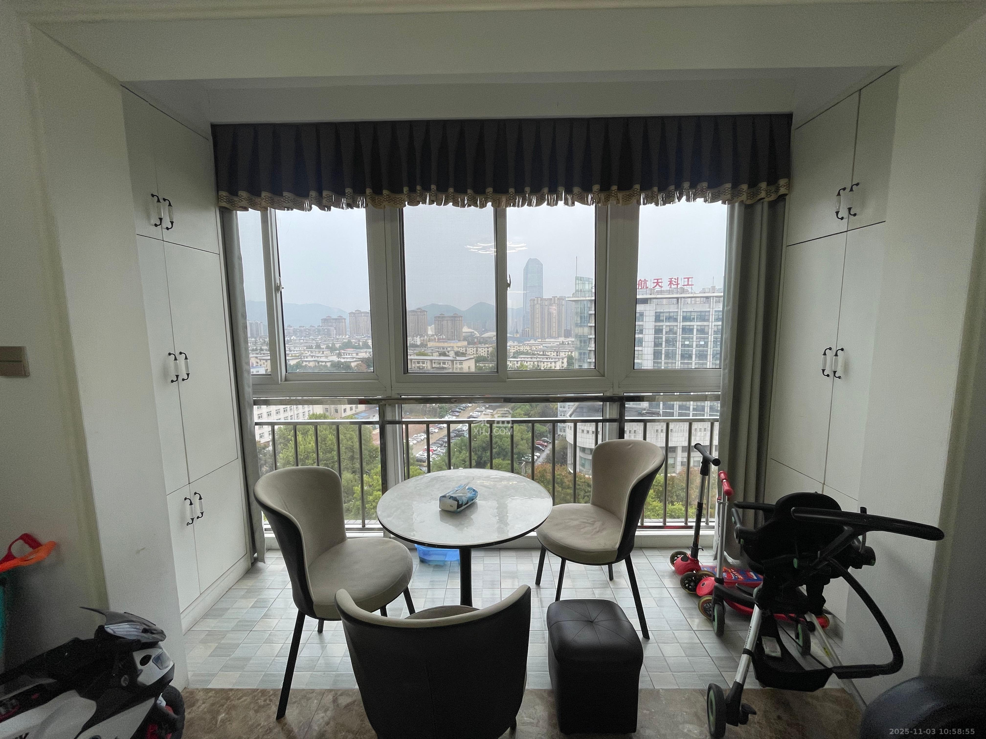 麓景裕园  2室2厅1卫    2500.0元/月室内图