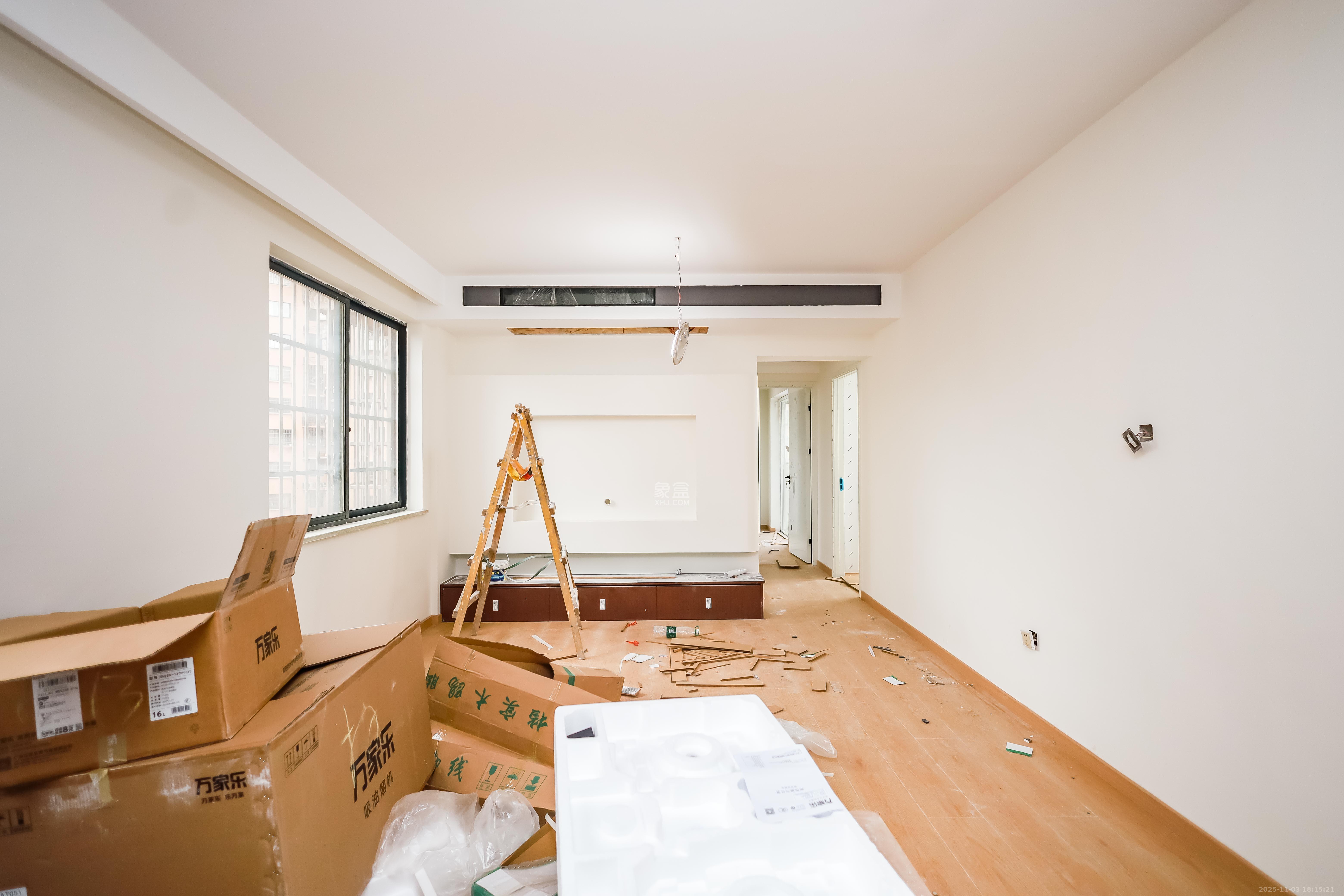 诚兴园 2室2厅1卫 62.0万 诚兴园 2室2厅1卫 62.0万客厅