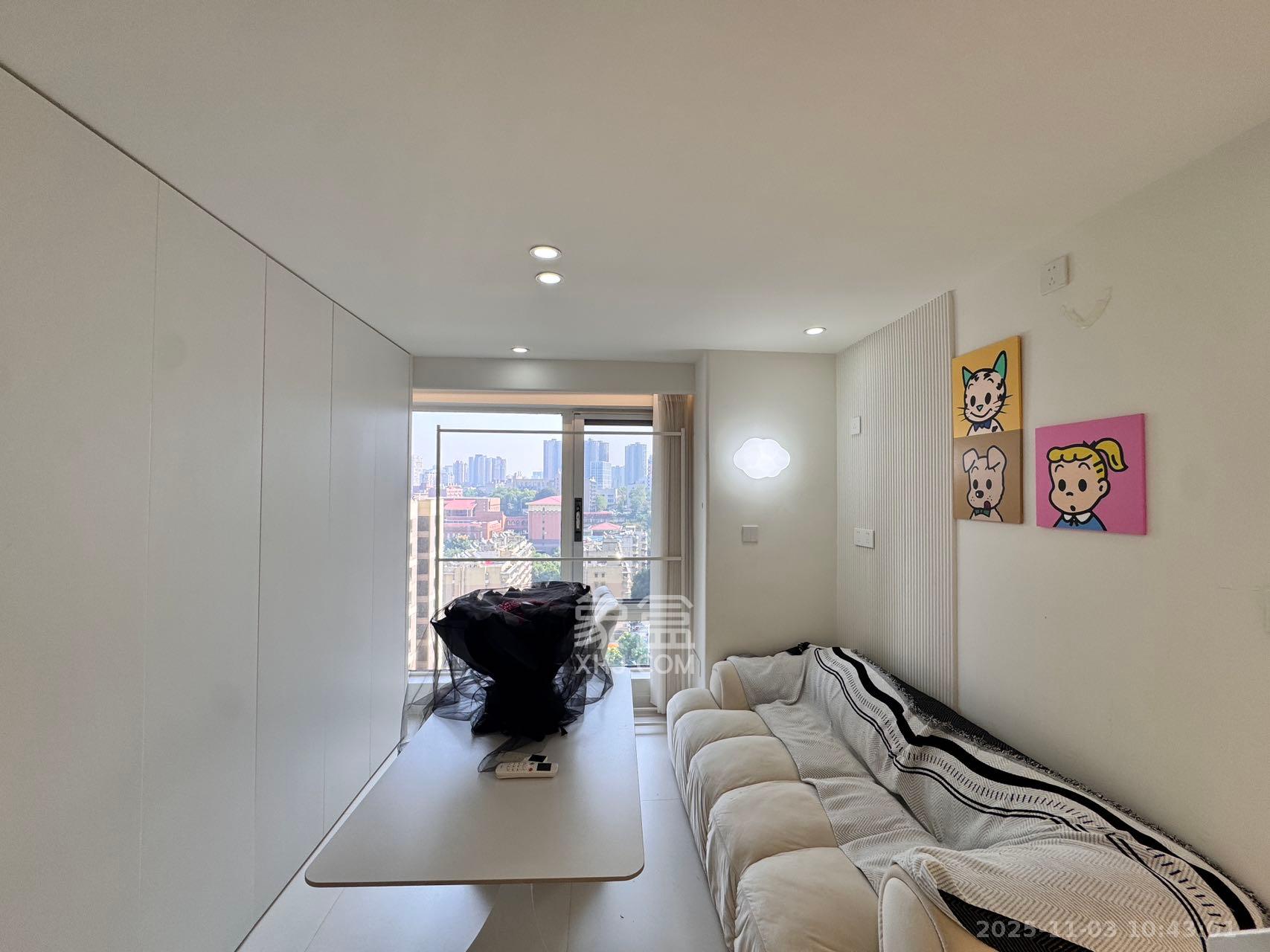 卓越江岸  2室1厅1卫    3300.0元/月