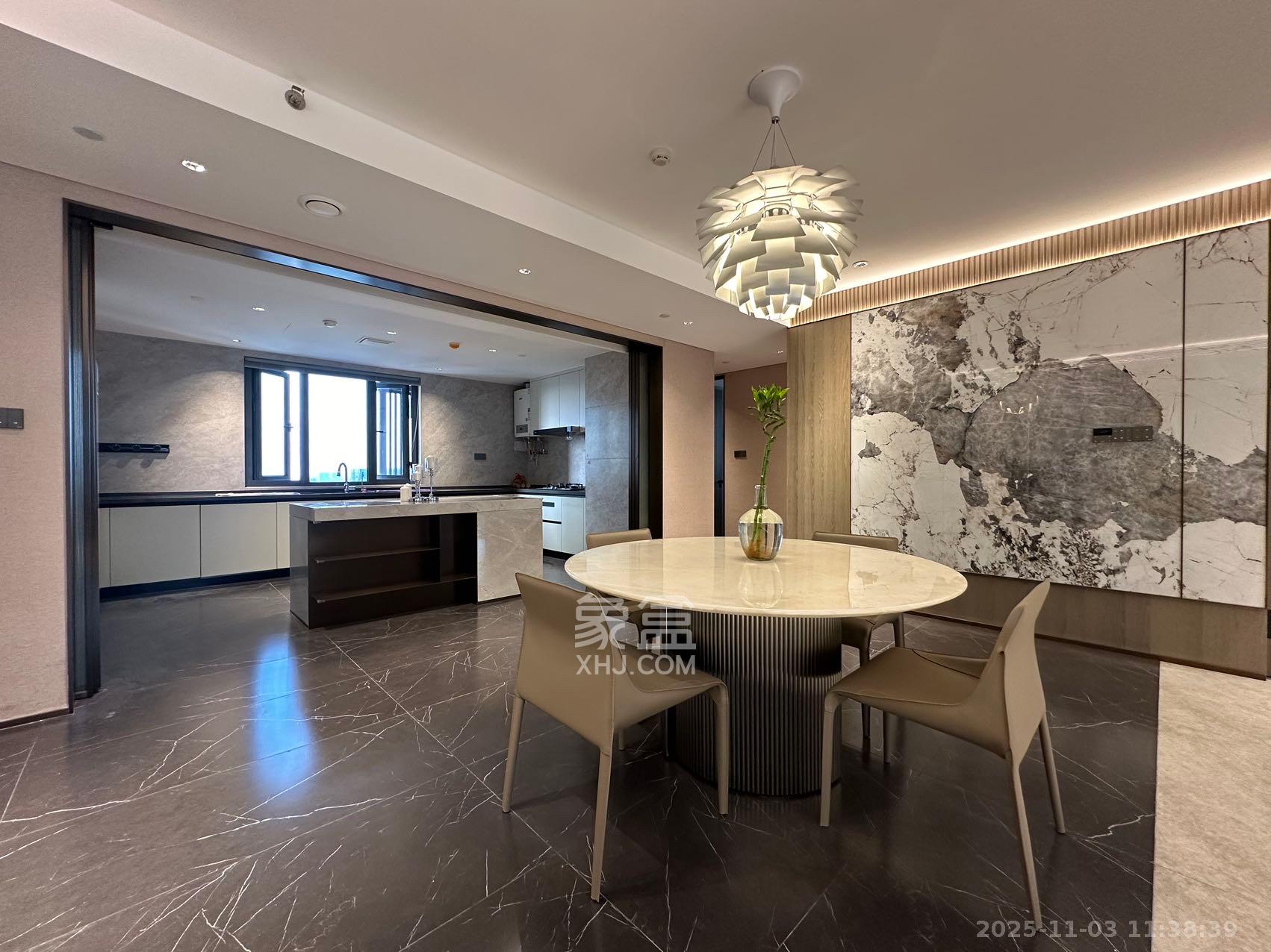 长沙悦府(华润万象城) 4室2厅3卫 19000.0元/月 长沙悦府(华润万象城) 4室2厅3卫 19000.0元/月室内图