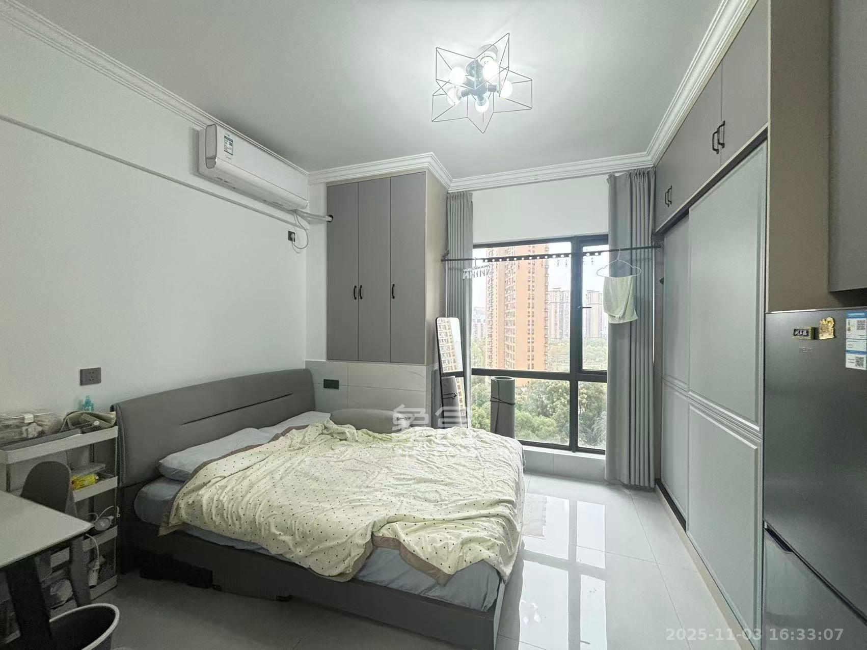 莲馨苑  1室1厅1卫    1200.0元/月室内图