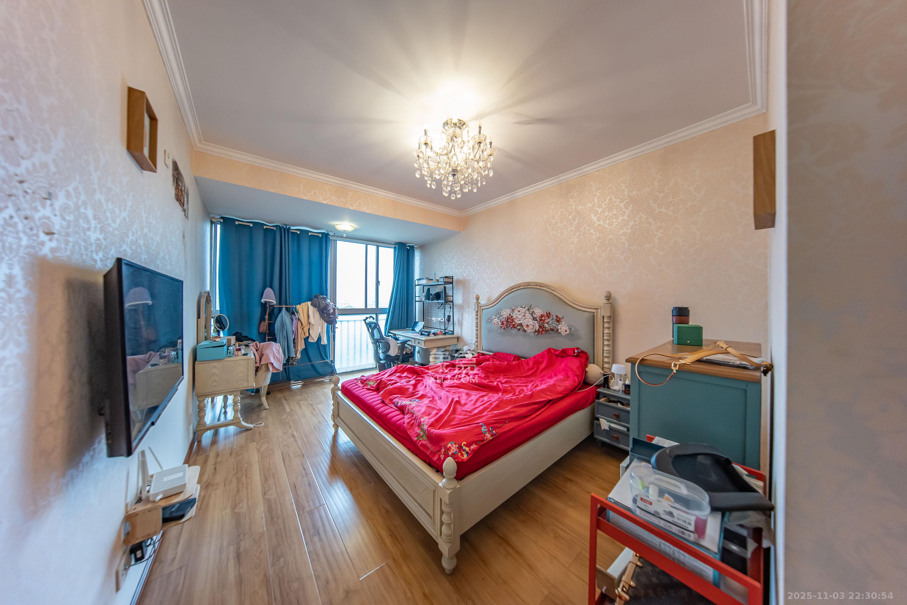 米兰春天 3室2厅2卫 85.0万 米兰春天 3室2厅2卫 85.0万卧室