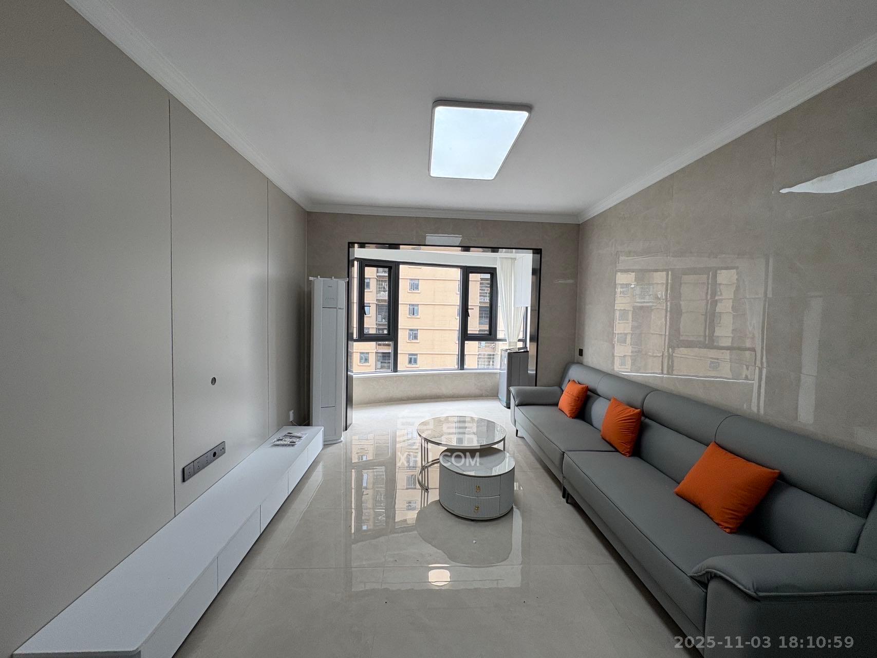 嘉雨兴园  2室1厅1卫    2800.0元/月室内图