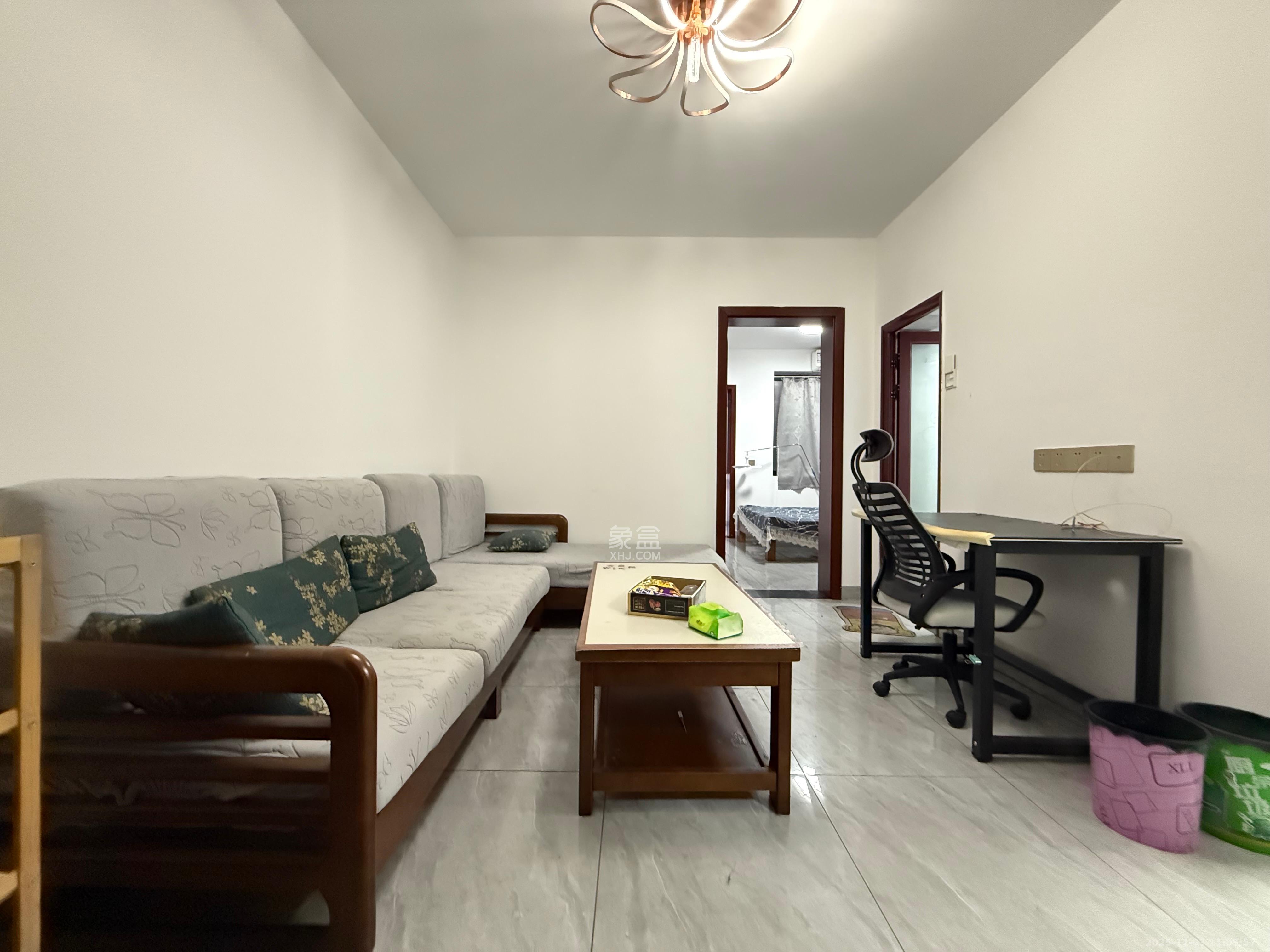 红花坡社区  2室1厅1卫    1500.0元/月