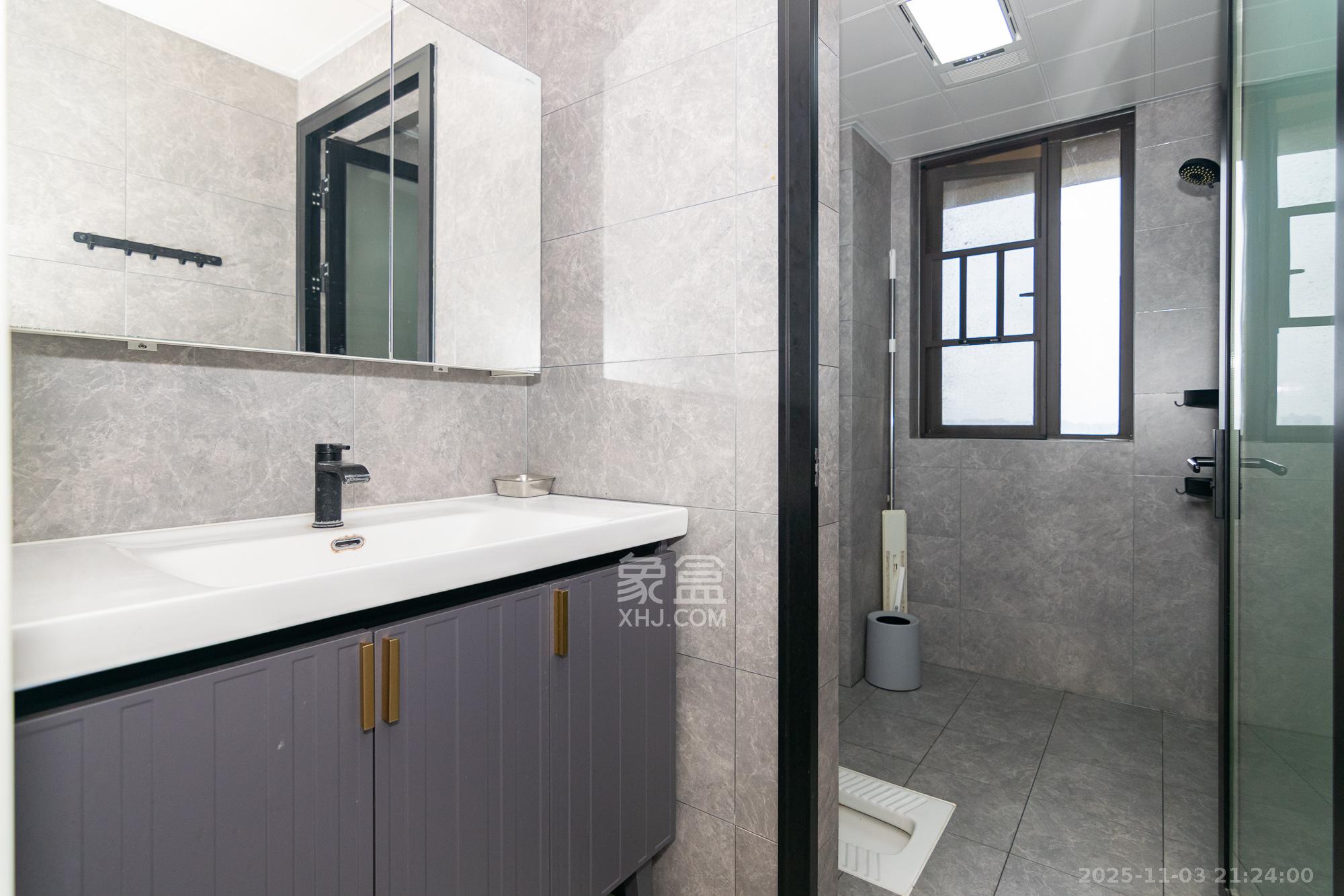 润和山水郡  4室2厅2卫    116.0万卫生间