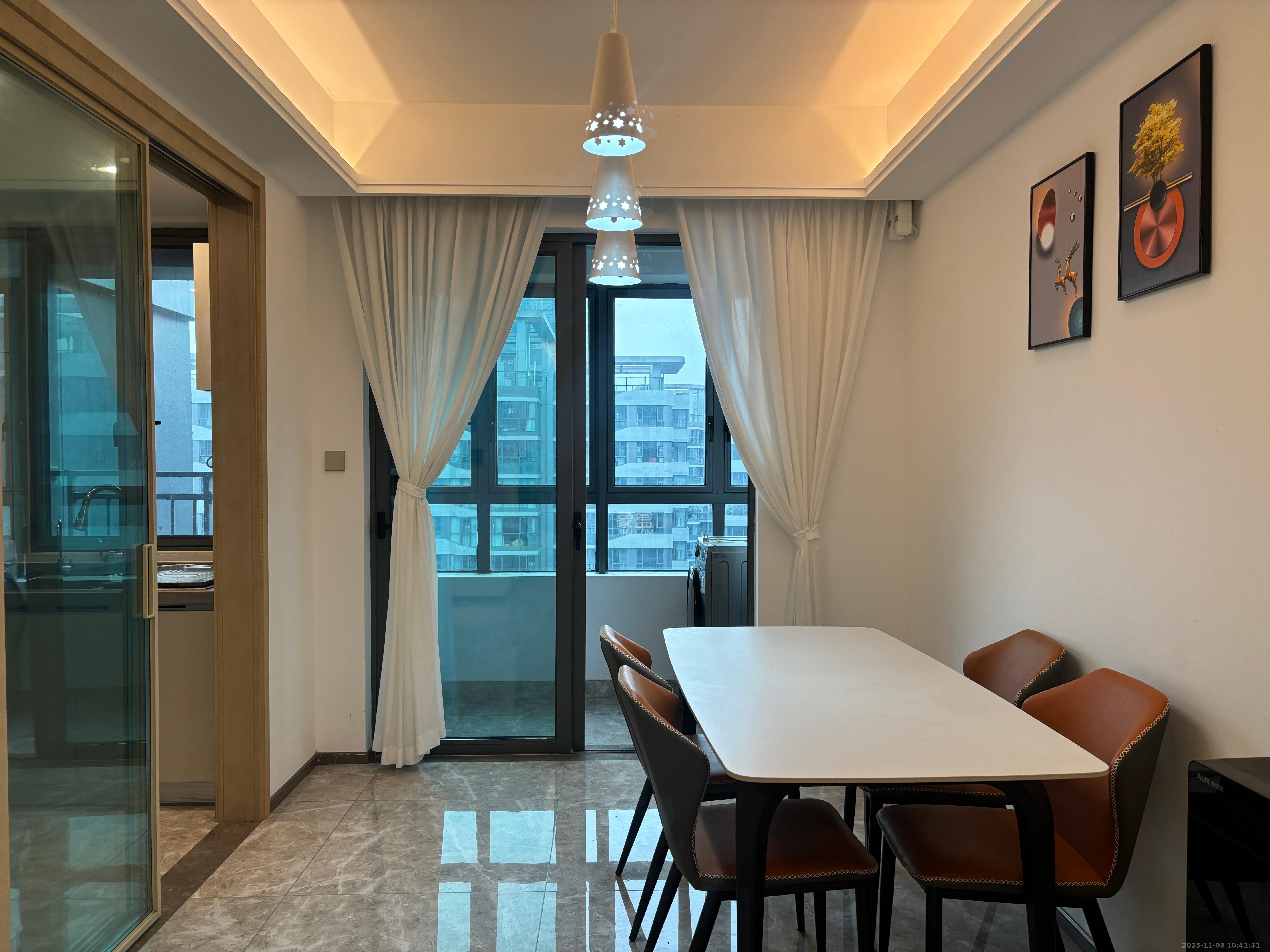 复地滨江金融中心  4室2厅1卫    4800.0元/月室内图