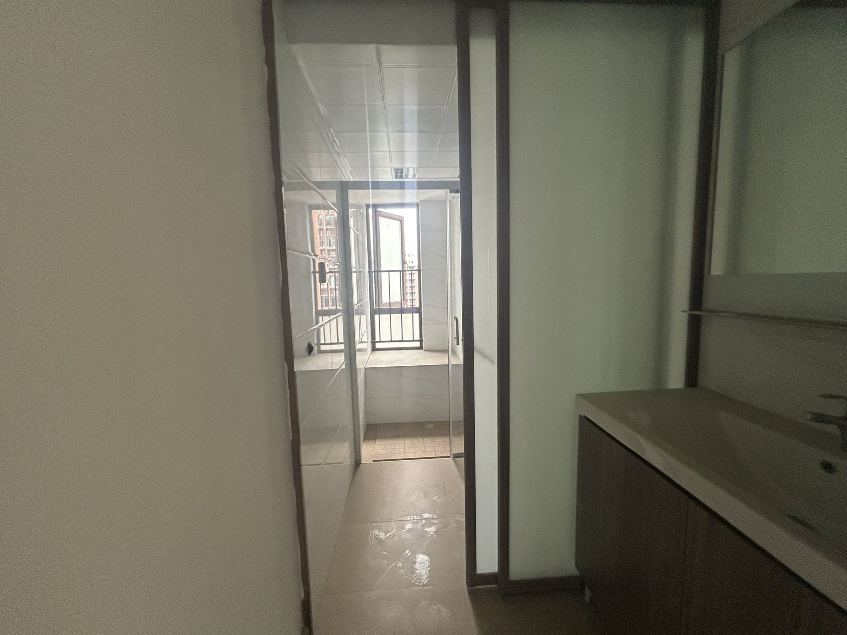 东城首府  4室2厅2卫    1900.0元/月室内图