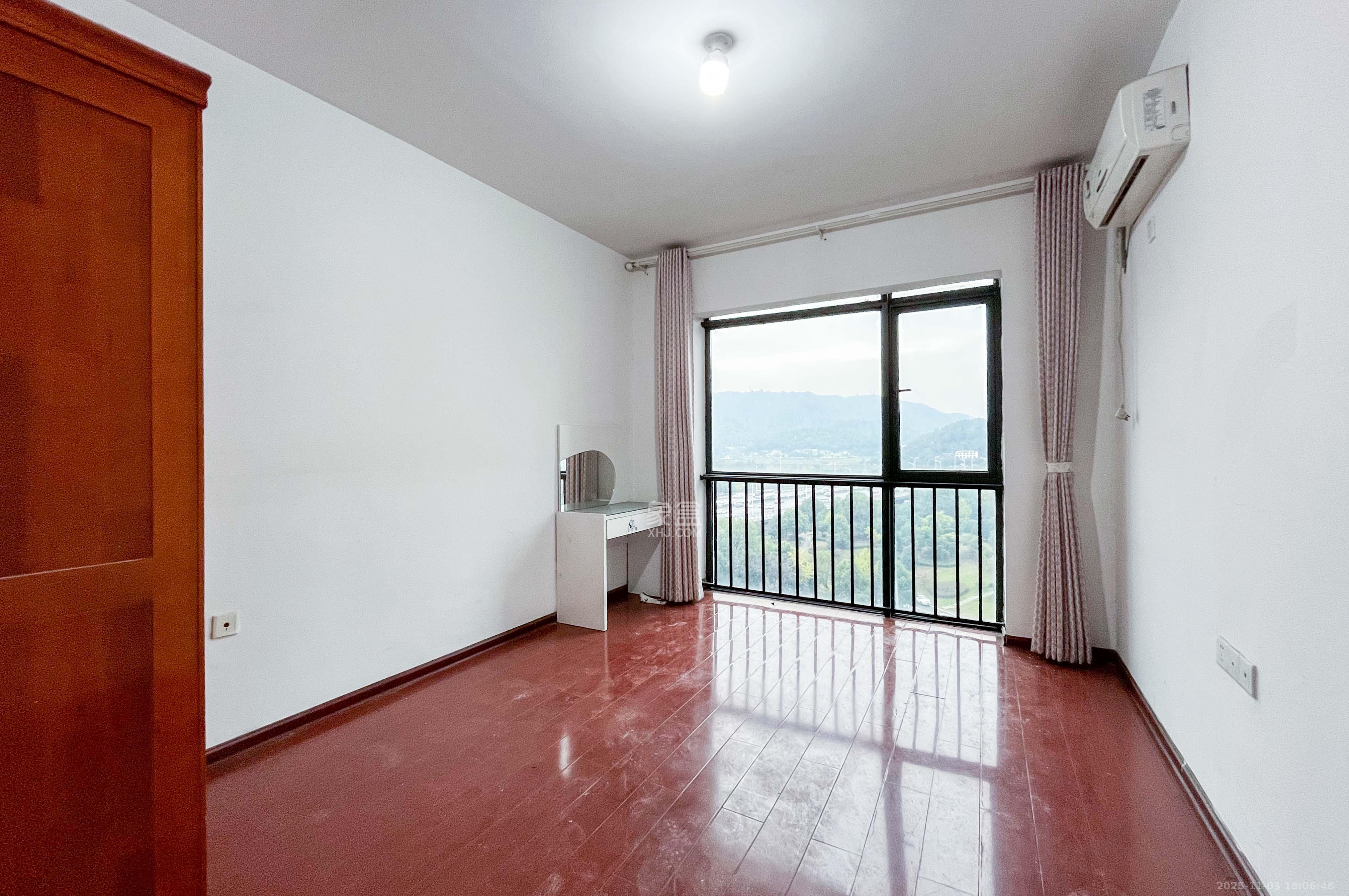 达美D6区 3室2厅2卫 76.0万 达美D6区 3室2厅2卫 76.0万其他