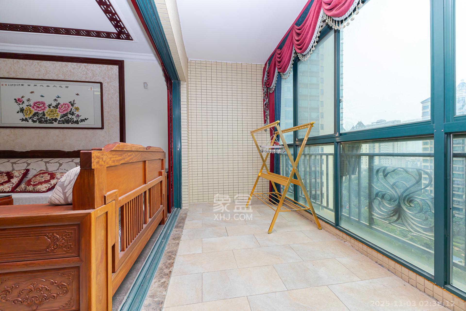 恒大名都  4室2厅2卫    79.8万 恒大名都  4室2厅2卫    79.8万阳台