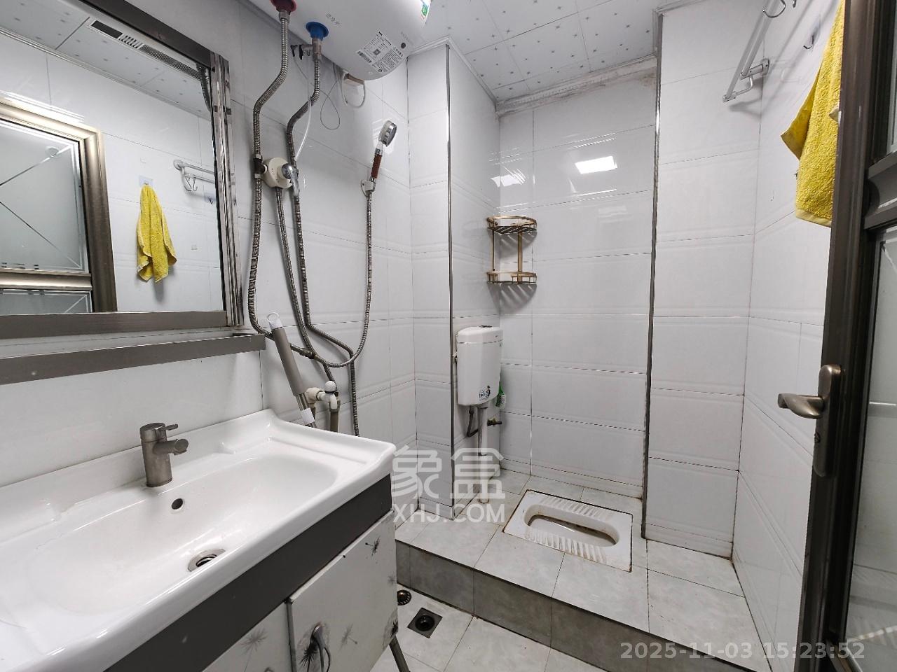 达美D6区  1室1厅2卫    1400.0元/月室内图