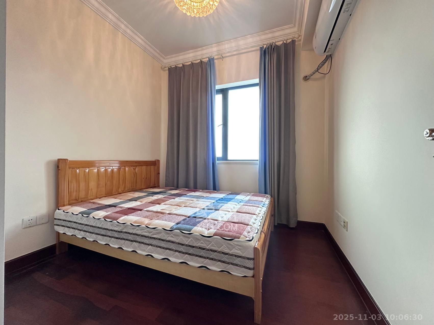 恒大江湾  3室2厅1卫    2300.0元/月室内图