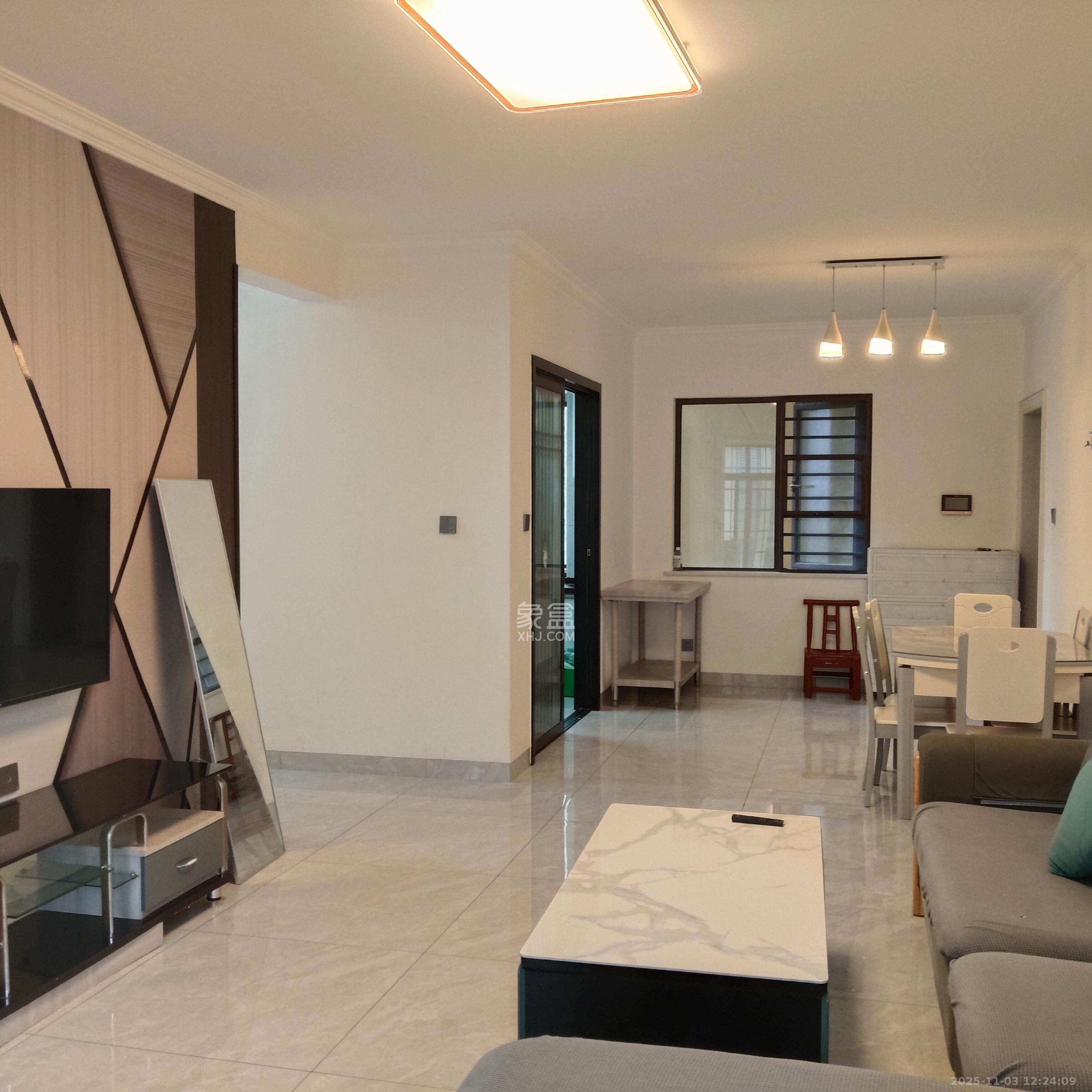 和润园三期 3室1厅1卫 2300.0元/月 和润园三期 3室1厅1卫 2300.0元/月室内图