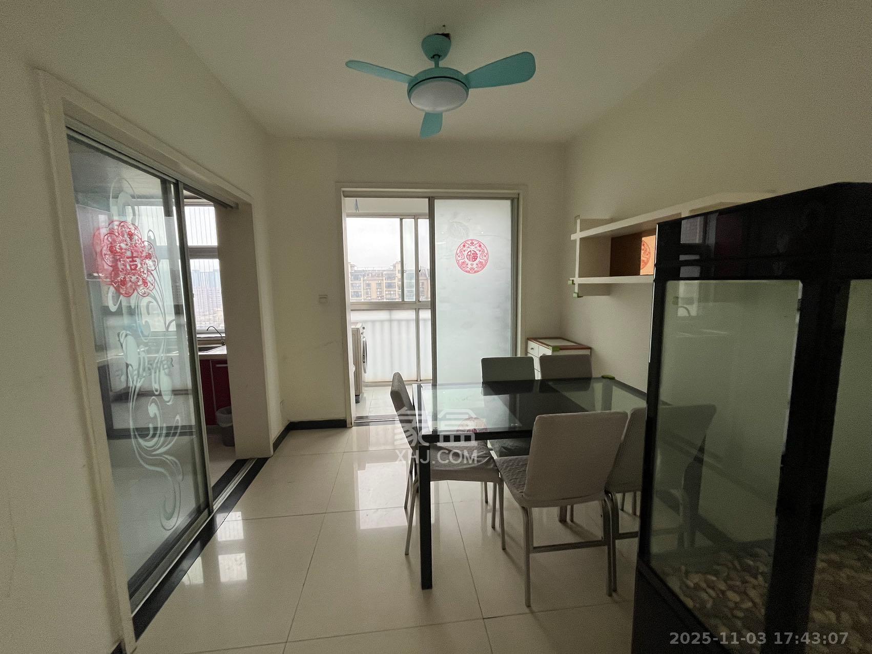 嘉盛华庭(一期、二期、三期) 3室2厅2卫 3000.0元/月 嘉盛华庭(一期、二期、三期) 3室2厅2卫 3000.0元/月室内图