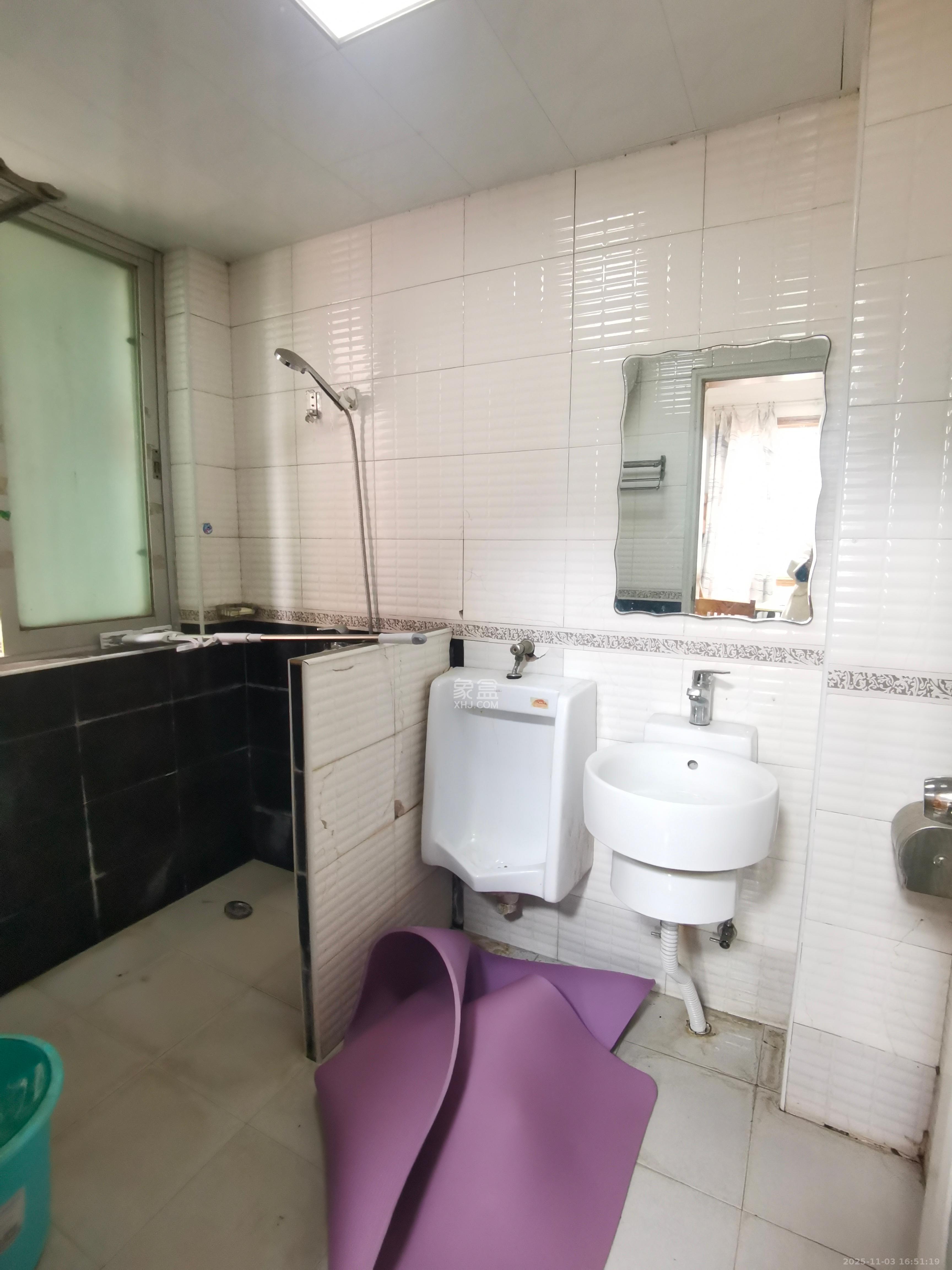 海东青大厦  1室2厅1卫    3200.0元/月室内图