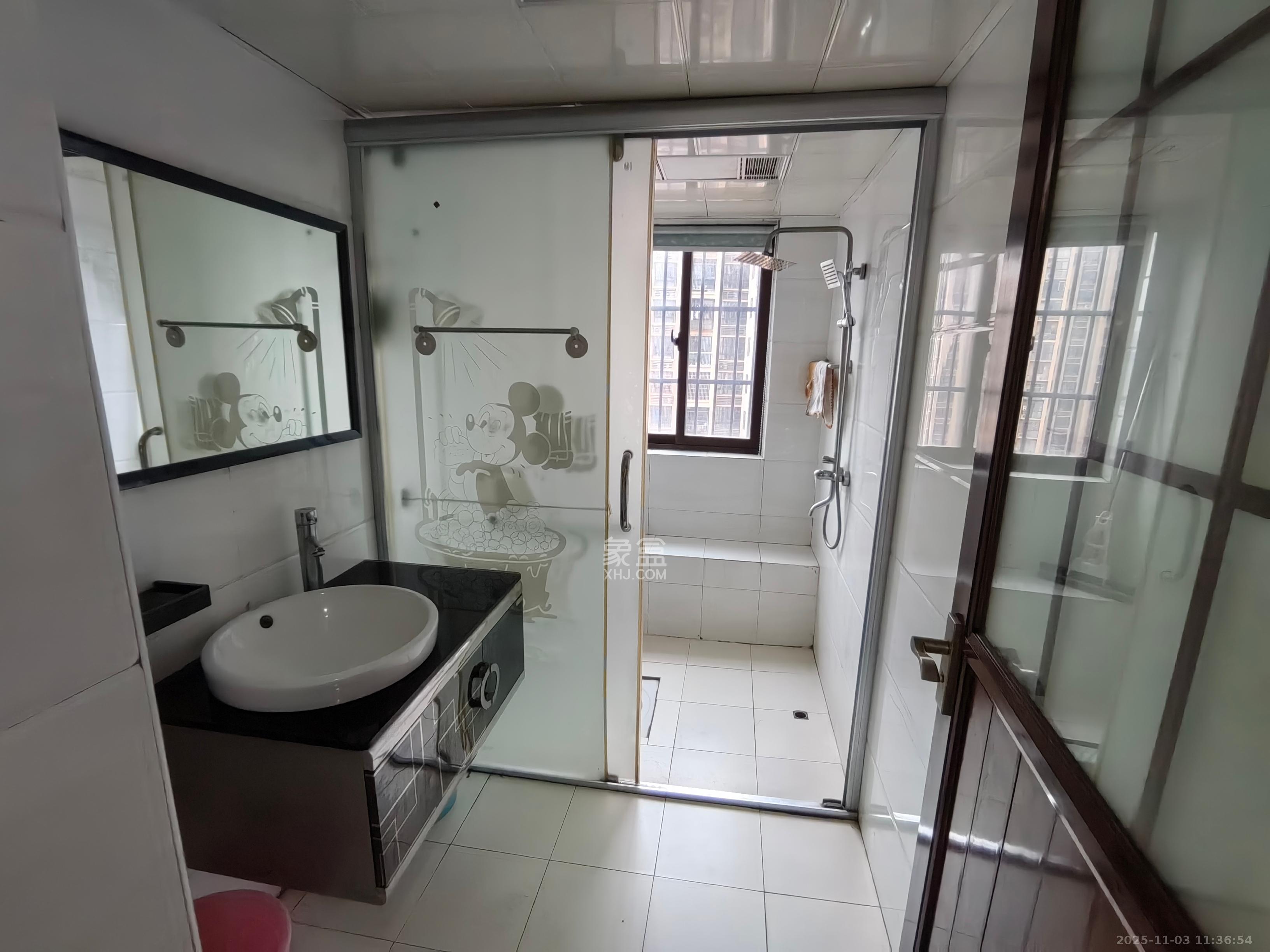 三景华御  4室2厅2卫    2200.0元/月室内图