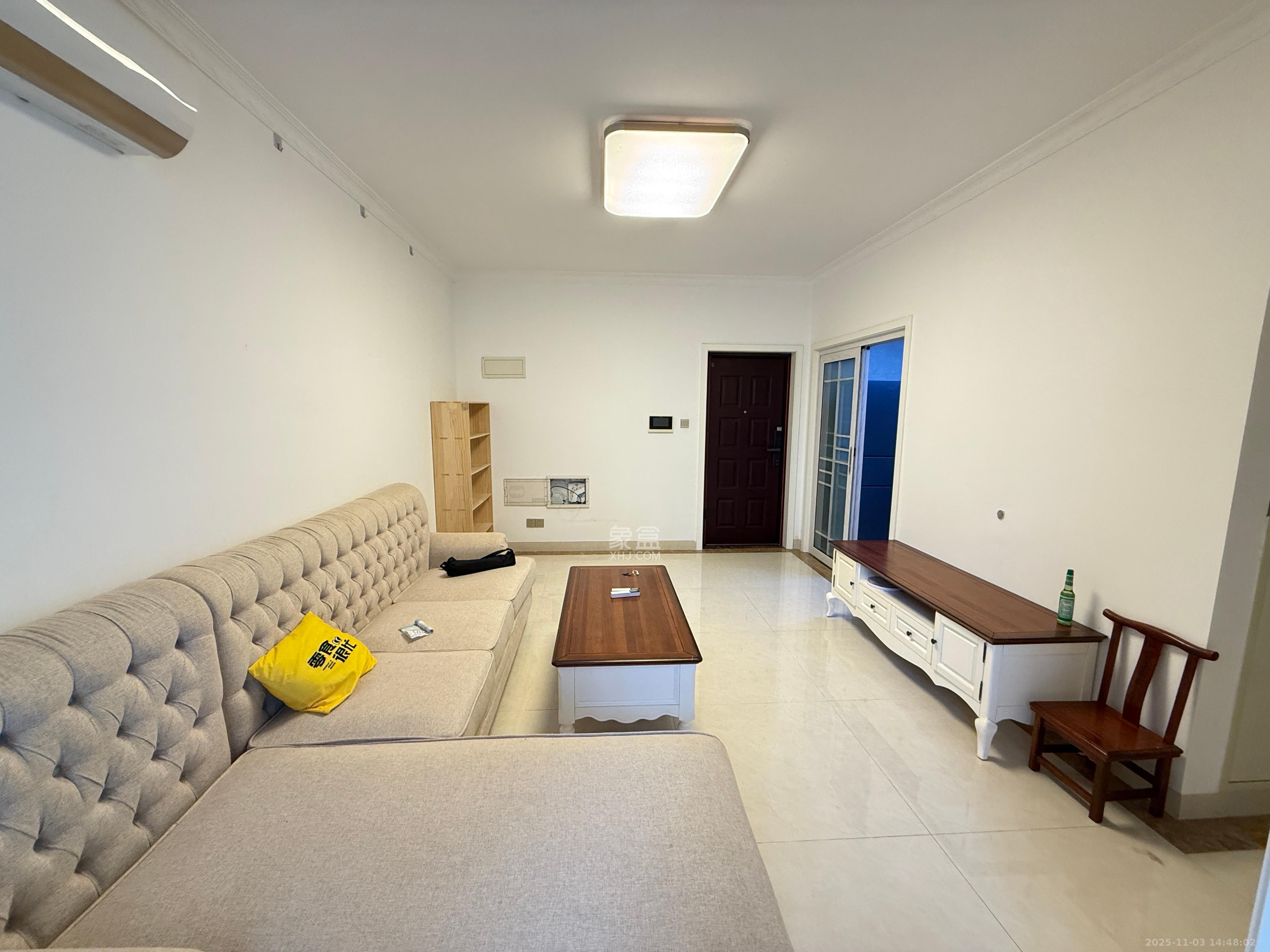 绿地之窗 2室2厅1卫 2200.0元/月 绿地之窗 2室2厅1卫 2200.0元/月室内图