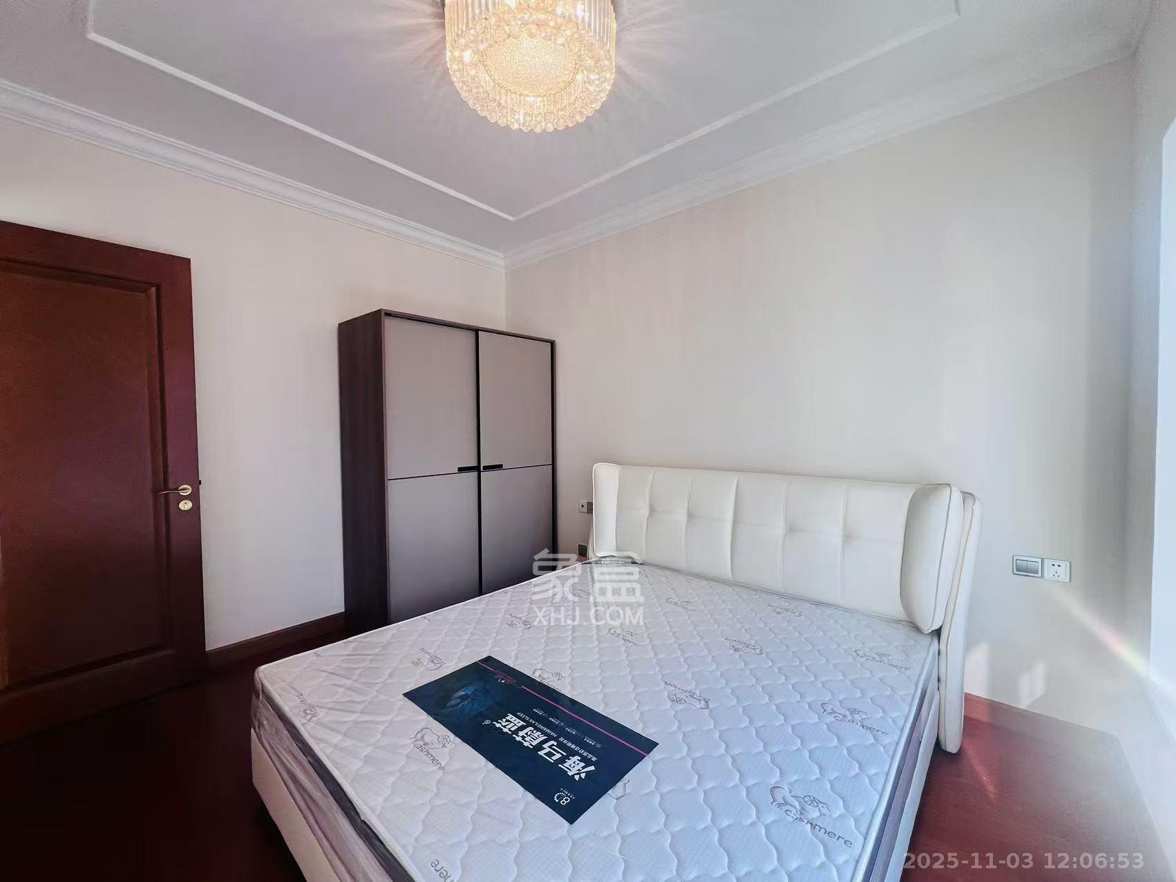 恒大文化旅游城A区  3室2厅2卫    2000.0元/月室内图