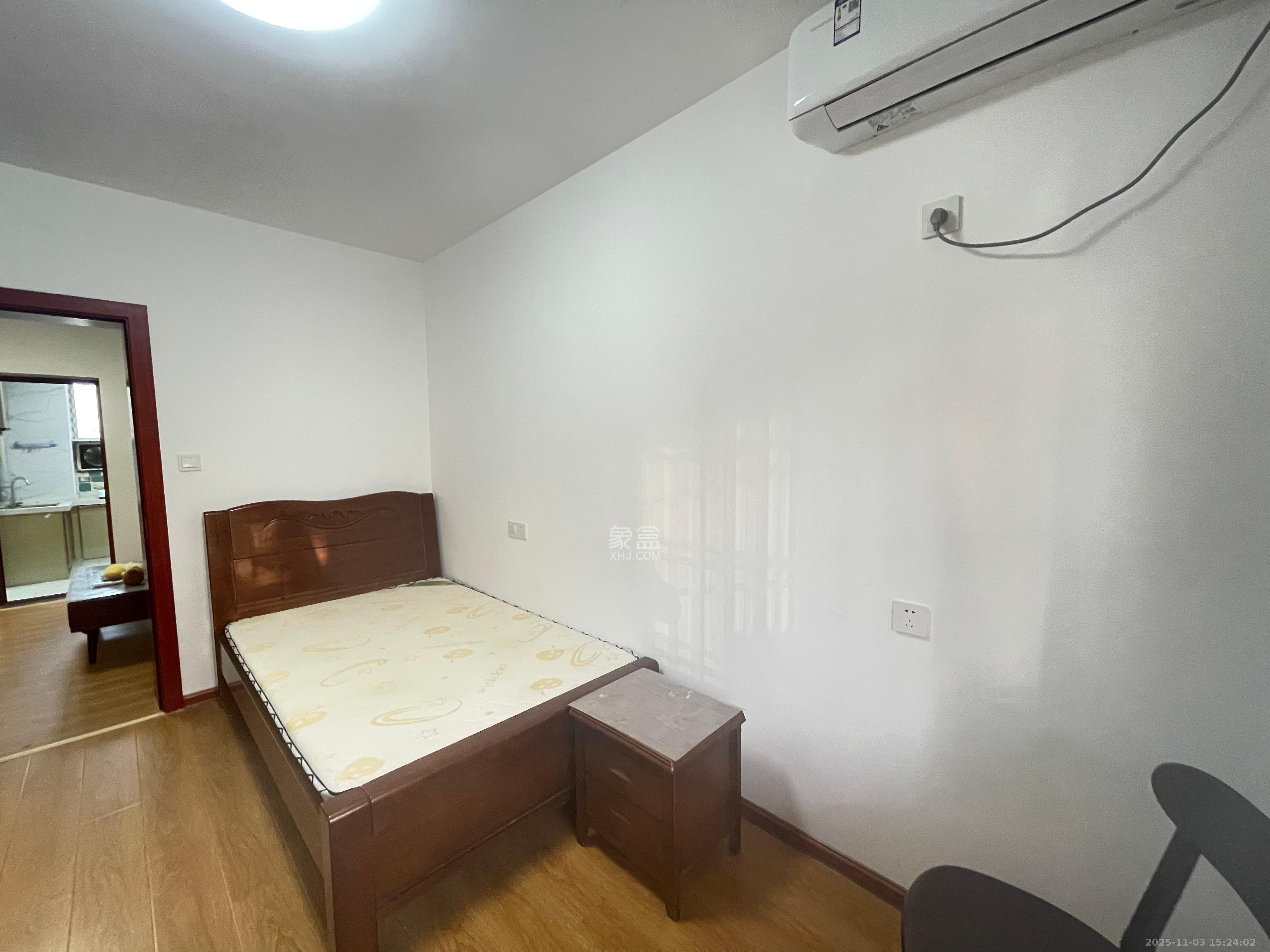 涂家冲社区(涂新小区、农商银行宿舍) 2室2厅1卫 2000.0元/月 涂家冲社区(涂新小区、农商银行宿舍) 2室2厅1卫 2000.0元/月室内图